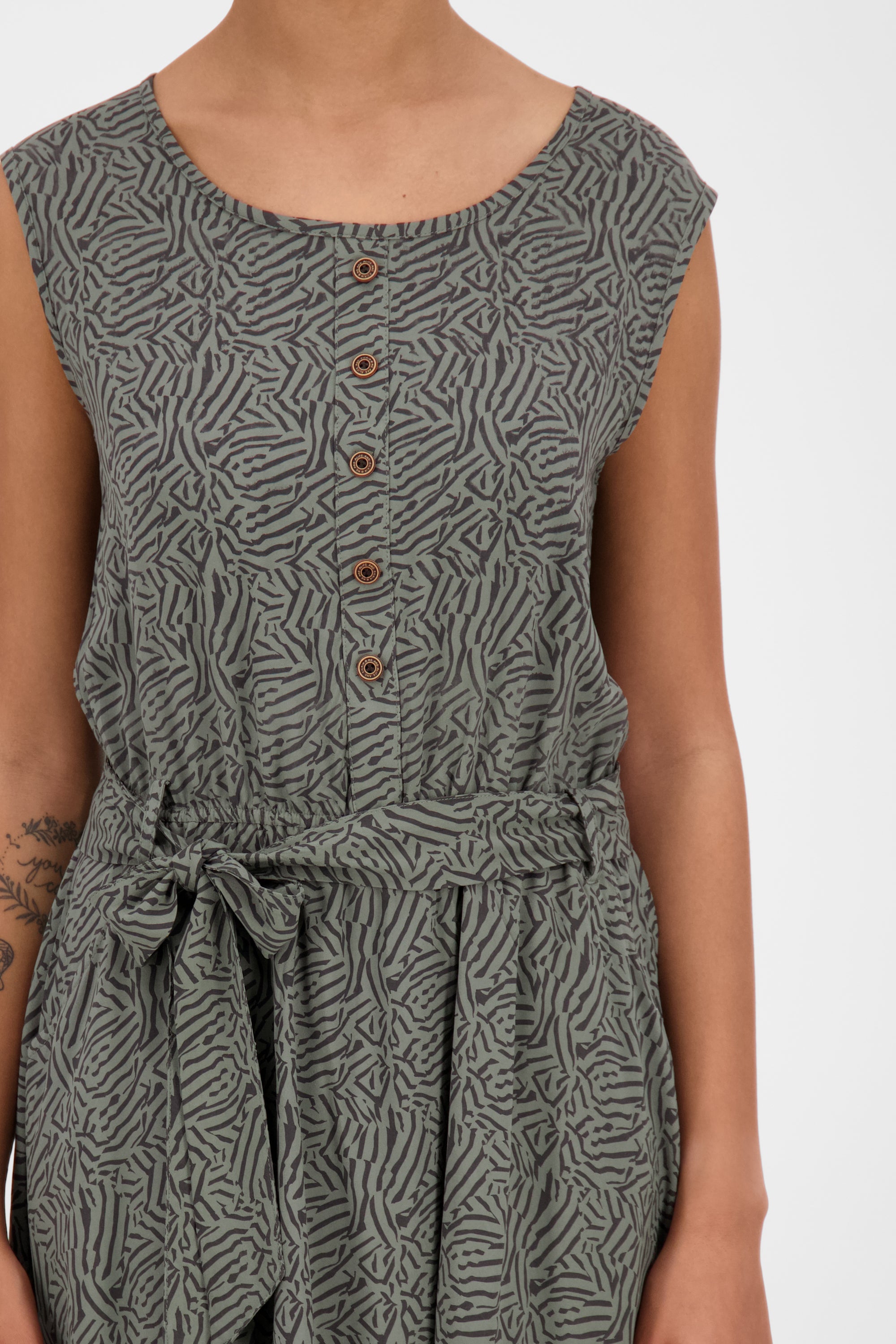 Feminines Damenkleid ScarlettAK B mit Bindegürtel Grün