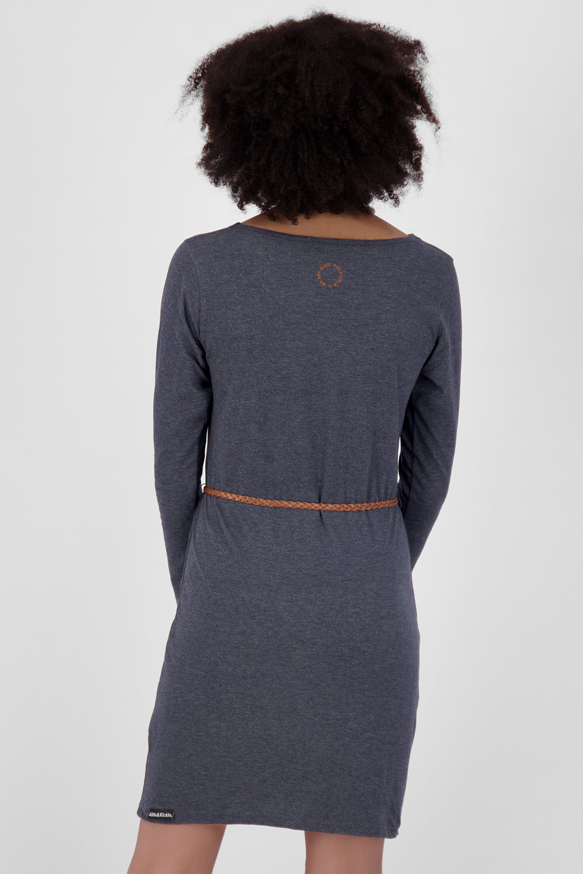 EllinAK A Jerseykleid - Mit geflochtenem Gürtel und figurbetonter Passform Dunkelblau