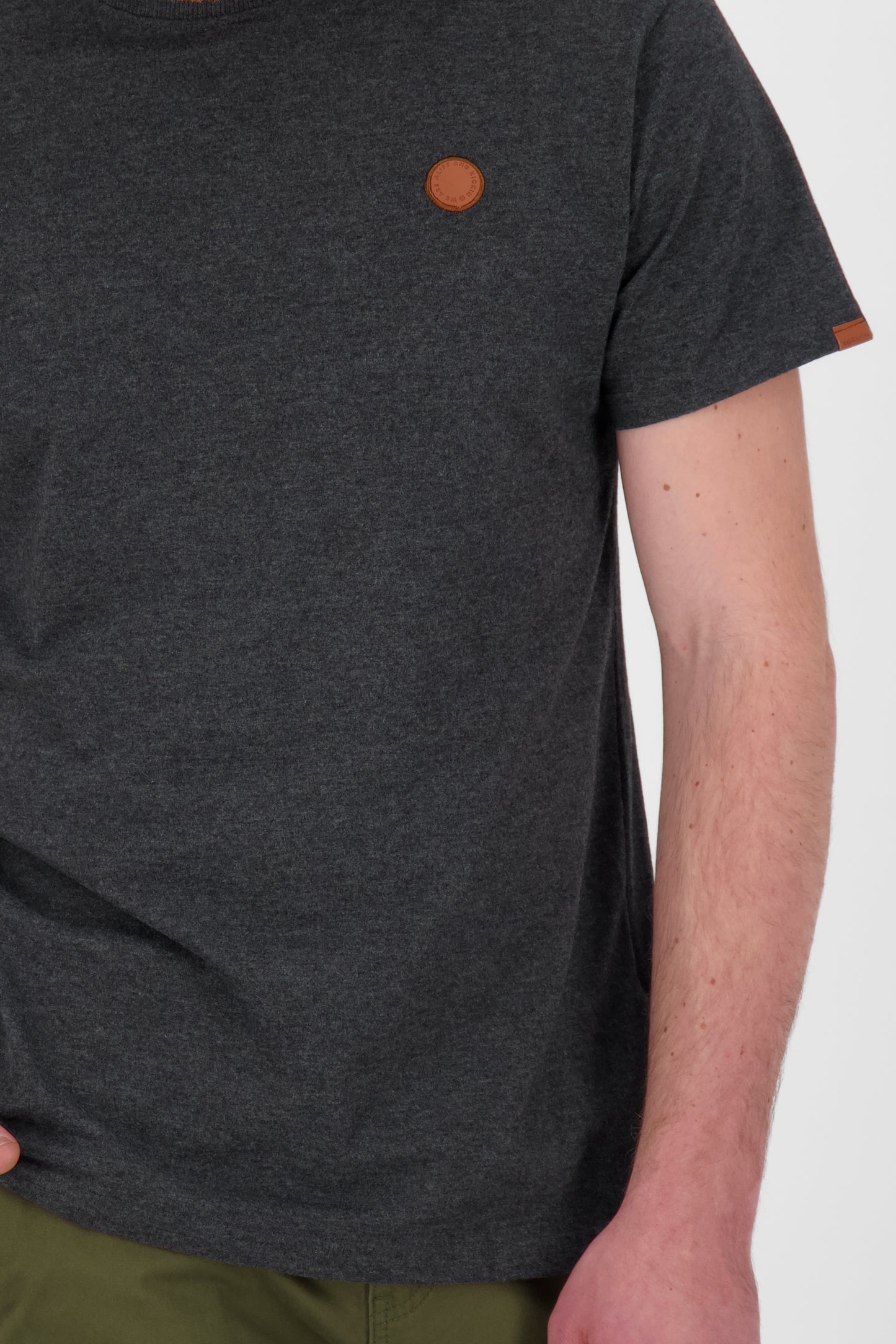 MaddoxAK A Shirt Schwarz