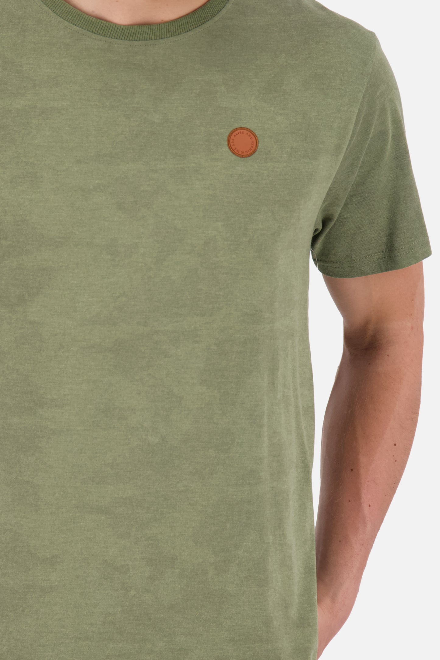 Alloverprint-Design für Männer mit dem T-Shirt NicAK B Grün