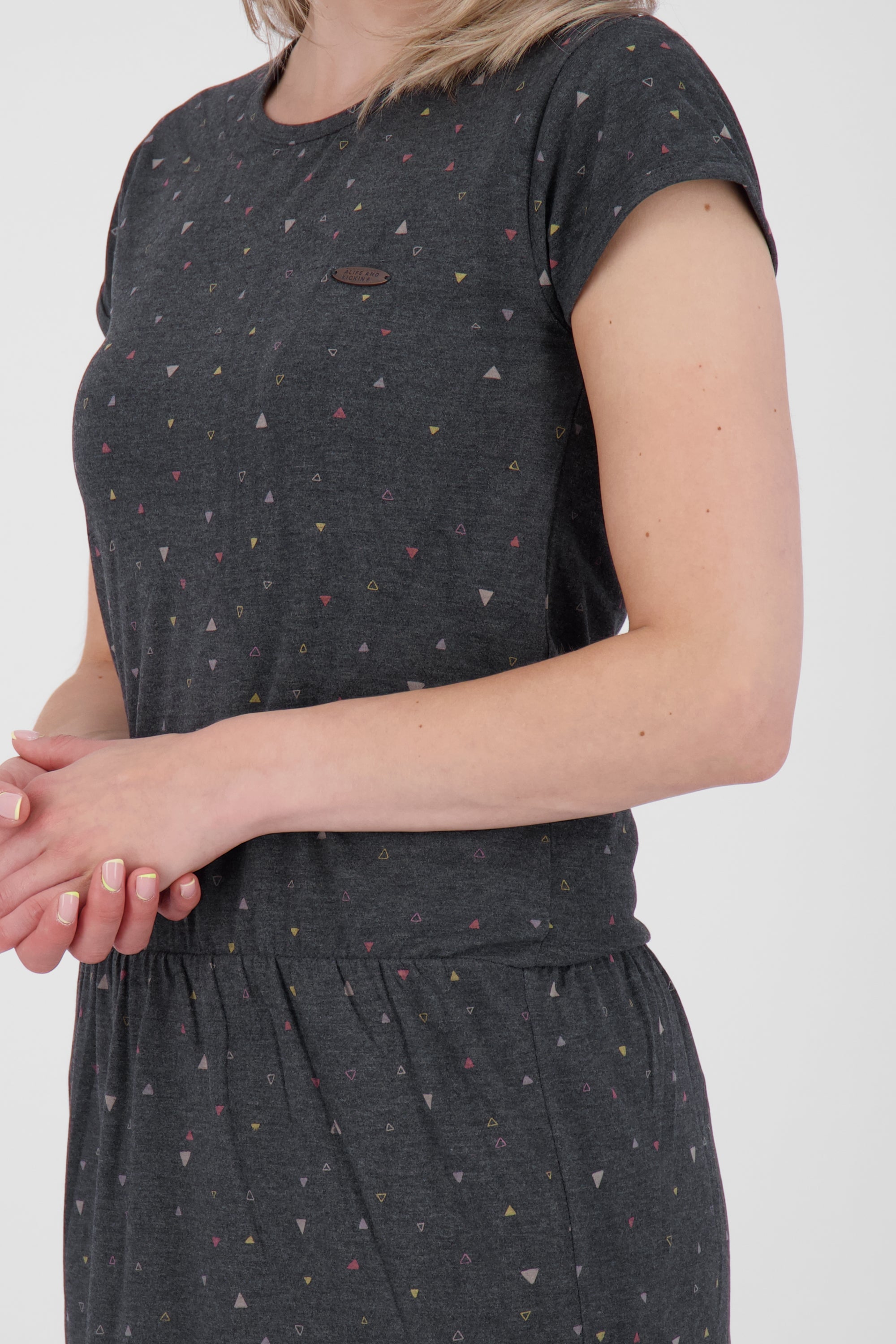 Das gemusterte Sommerkleid ShannaAK B von Alife and Kickin Schwarz