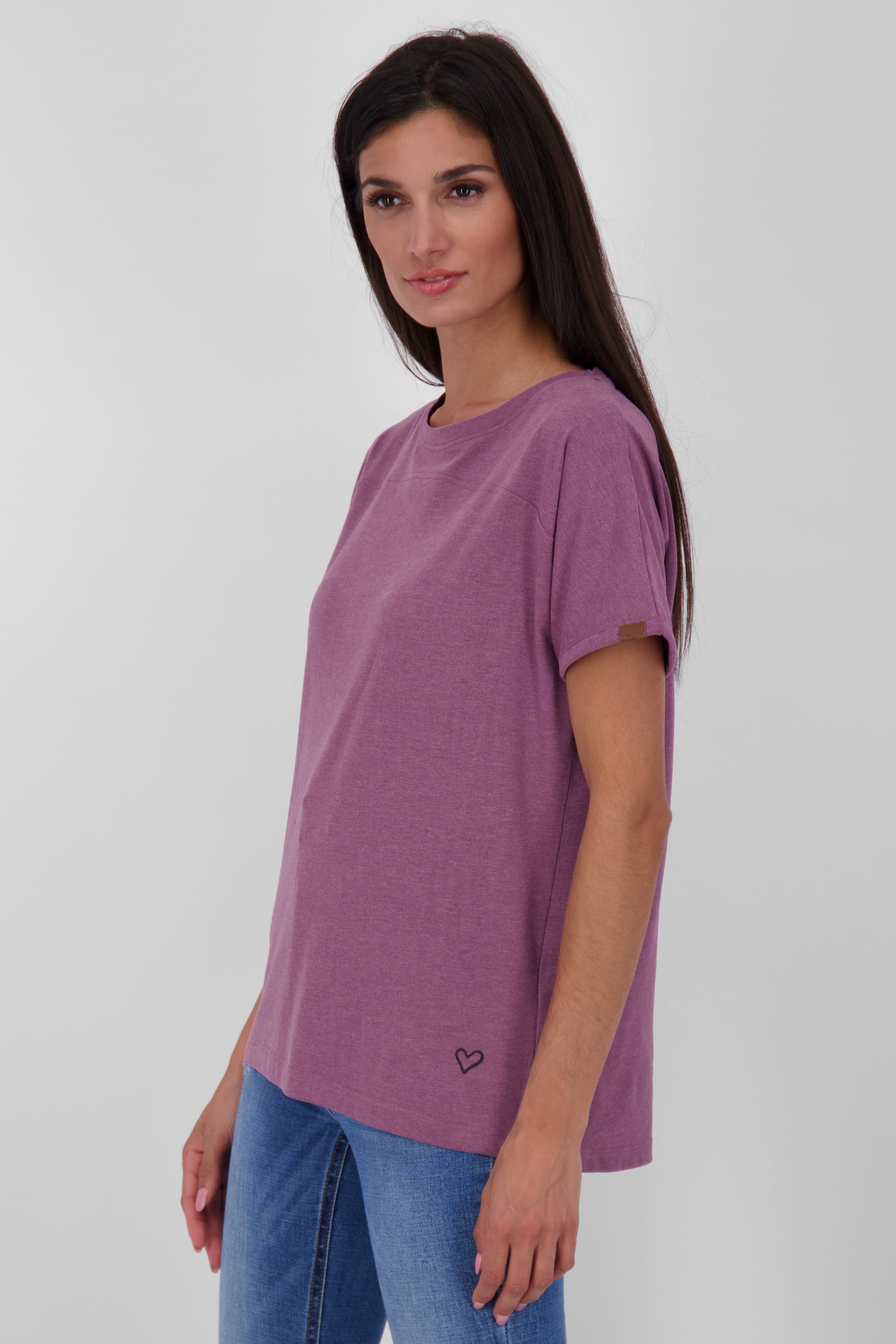 Fließende Silhouette mit dem Damenshirt DiniAK A von Alife and Kickin Violett