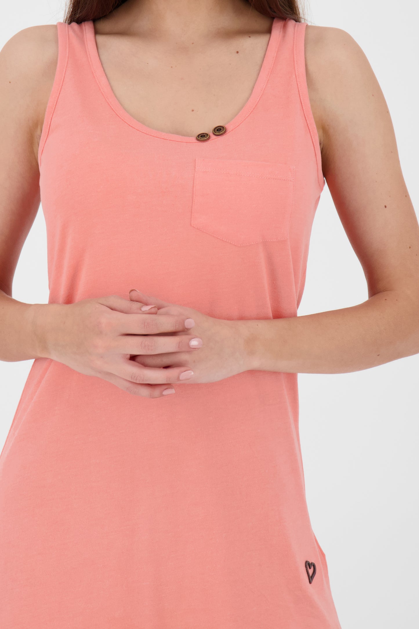 Femininer Look für den Sommer: Das Rundhalsshirt JennyAK von Alife and Kickin Orange