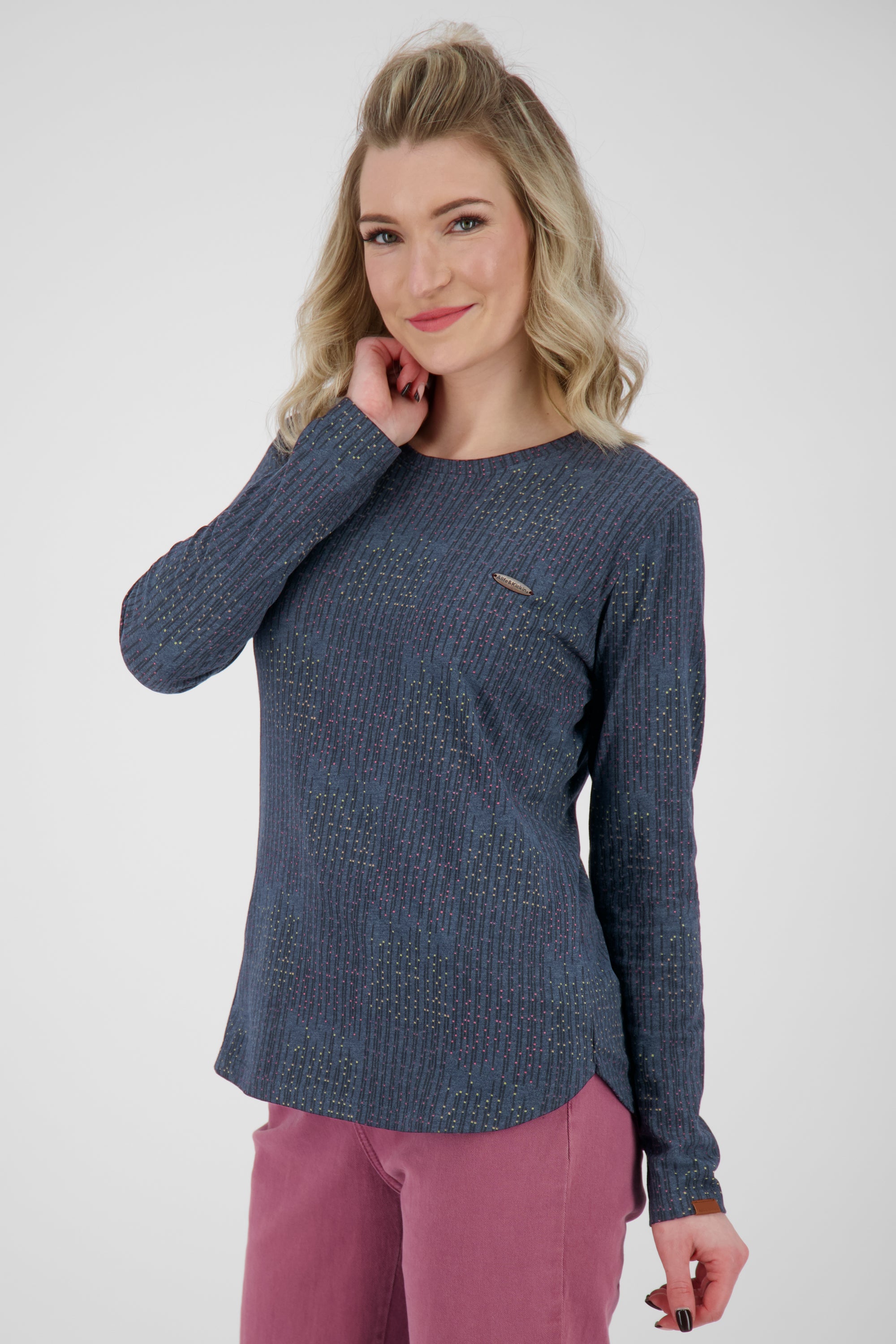 Dezent geschnittenes Damen Longsleeve mit Muster Dunkelblau