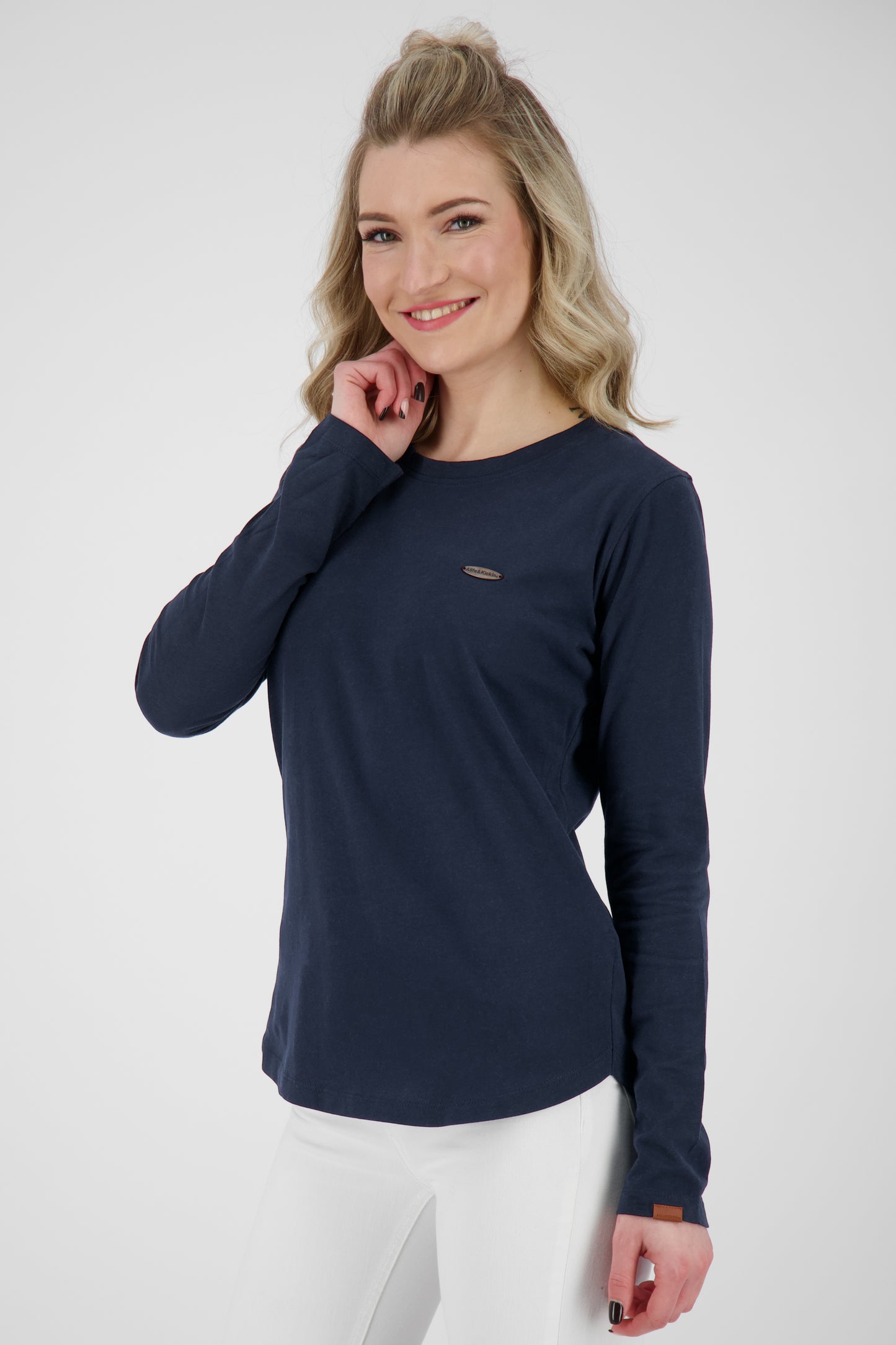 Stilvoll und bequem - Longsleeve LeaAK A für Damen Dunkelblau
