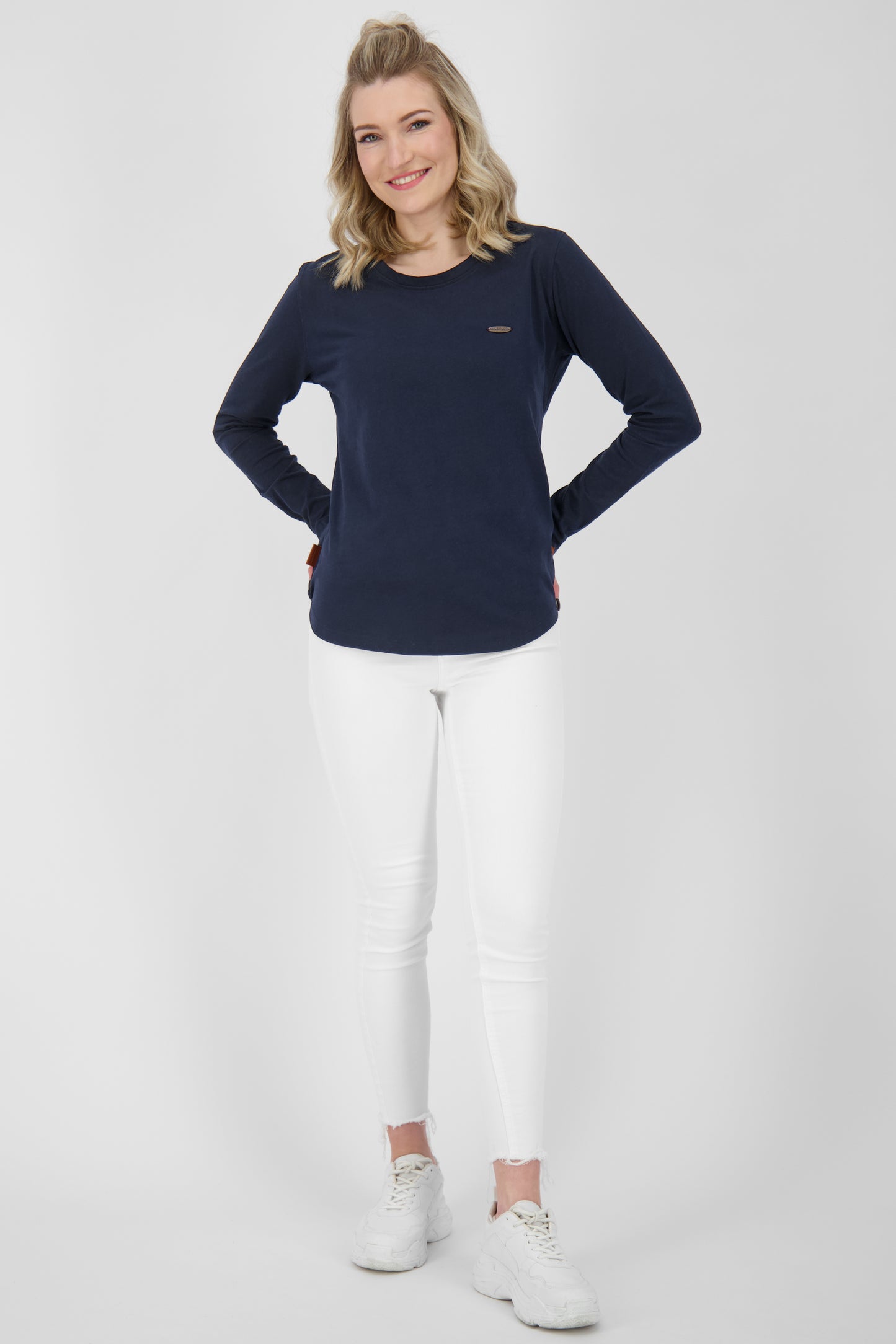 Stilvoll und bequem - Longsleeve LeaAK A für Damen Dunkelblau