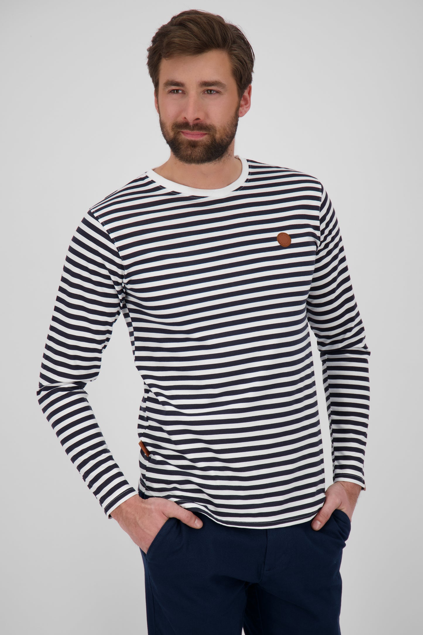AlexAK B Langarmshirt - Das perfekte Basic-Longsleeve für Deinen lässigen Style Schwarz
