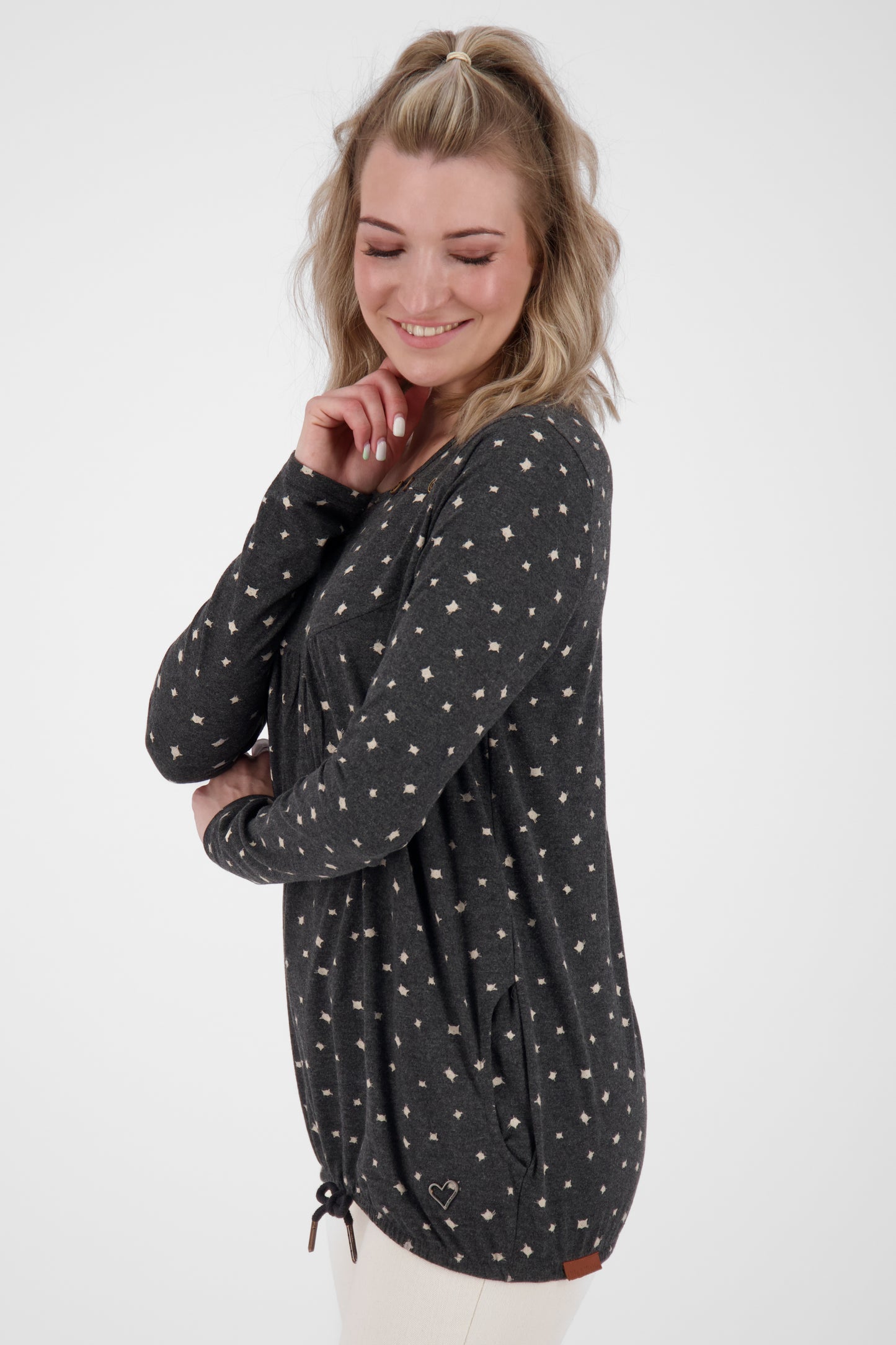 Das neue MiaAK B Langarmshirt für Damen mit trendigem Muster Schwarz