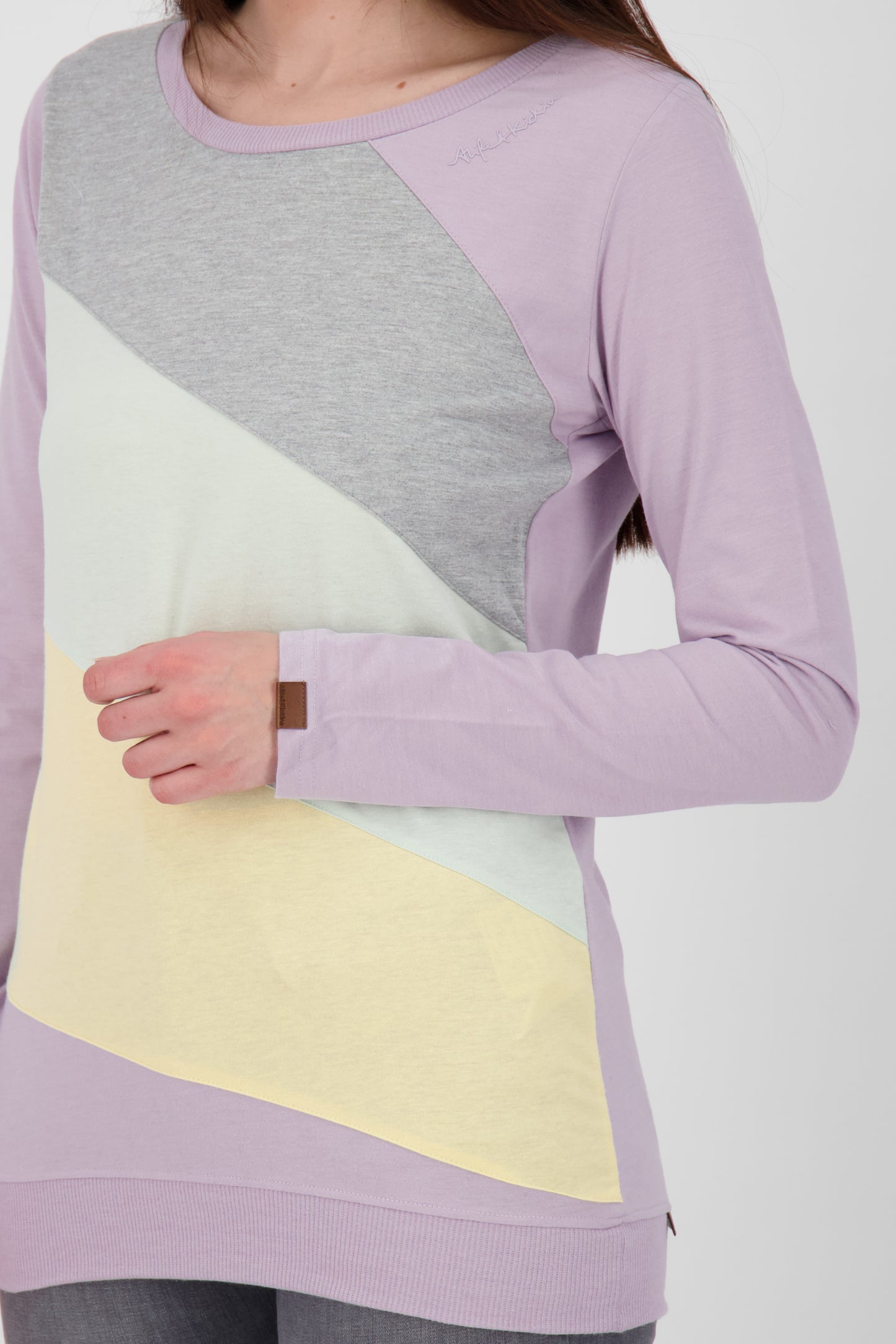 Stylish und bequem - Das Langarmshirt LenjaAK A für Damen Violett