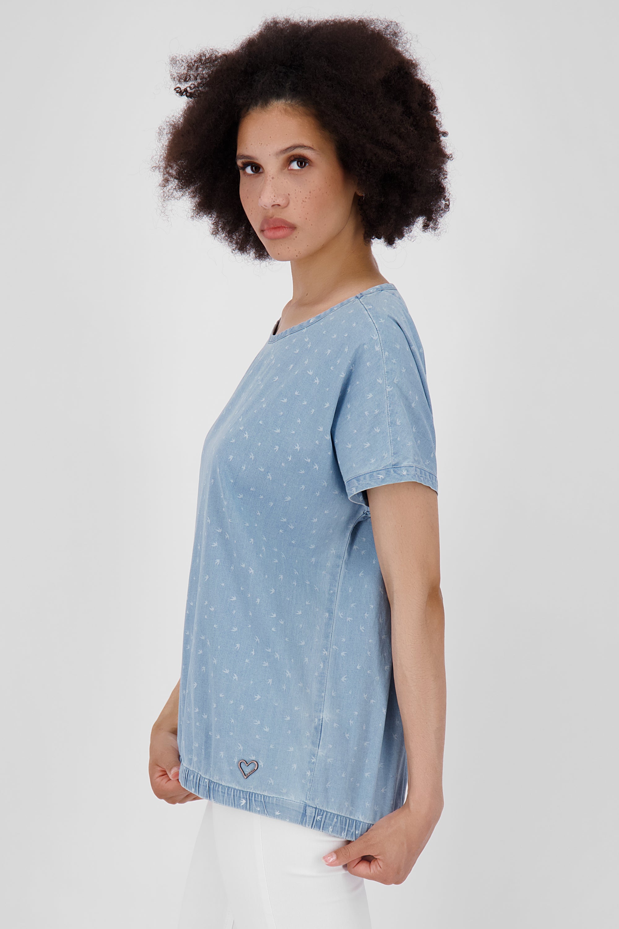 Trendiges SunoAK B T-Shirt für Damen - Betonte Schultern und angenehmes Tragegefühl Hellblau