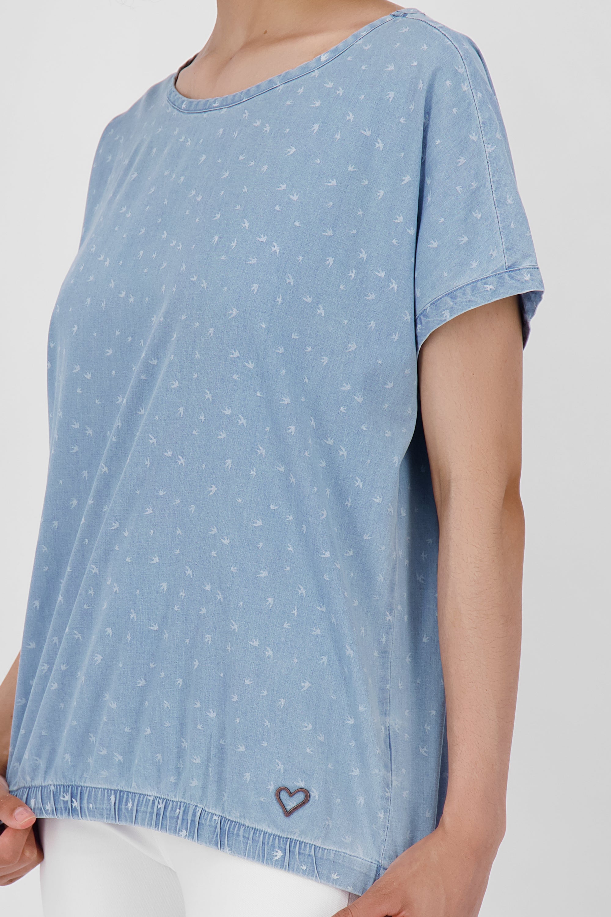 Trendiges SunoAK B T-Shirt für Damen - Betonte Schultern und angenehmes Tragegefühl Hellblau