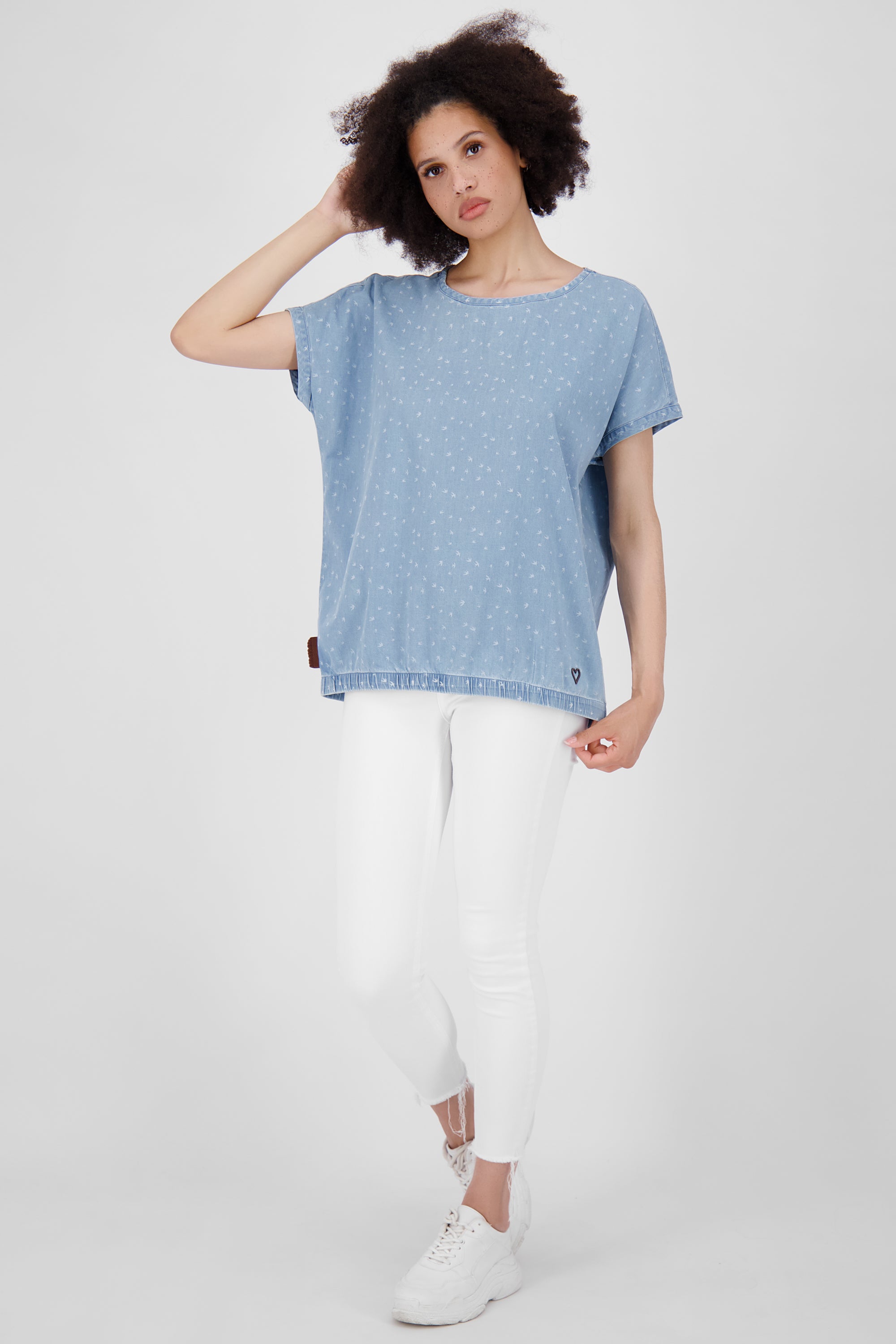 Trendiges SunoAK B T-Shirt für Damen - Betonte Schultern und angenehmes Tragegefühl Hellblau