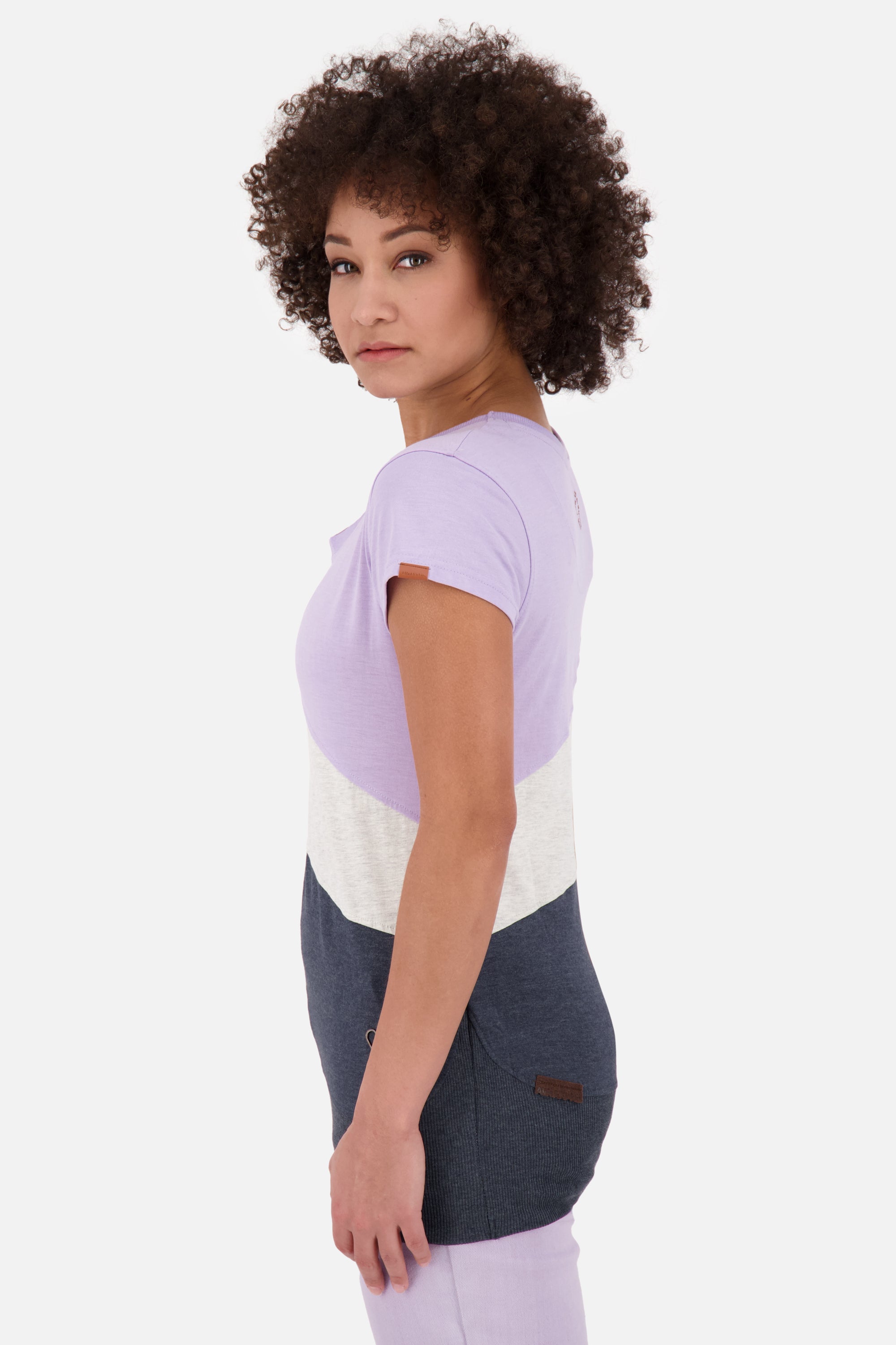 CordelieAK A von Alife and Kickin: Bequemes T-Shirt mit Zierknöpfen Dunkelblau