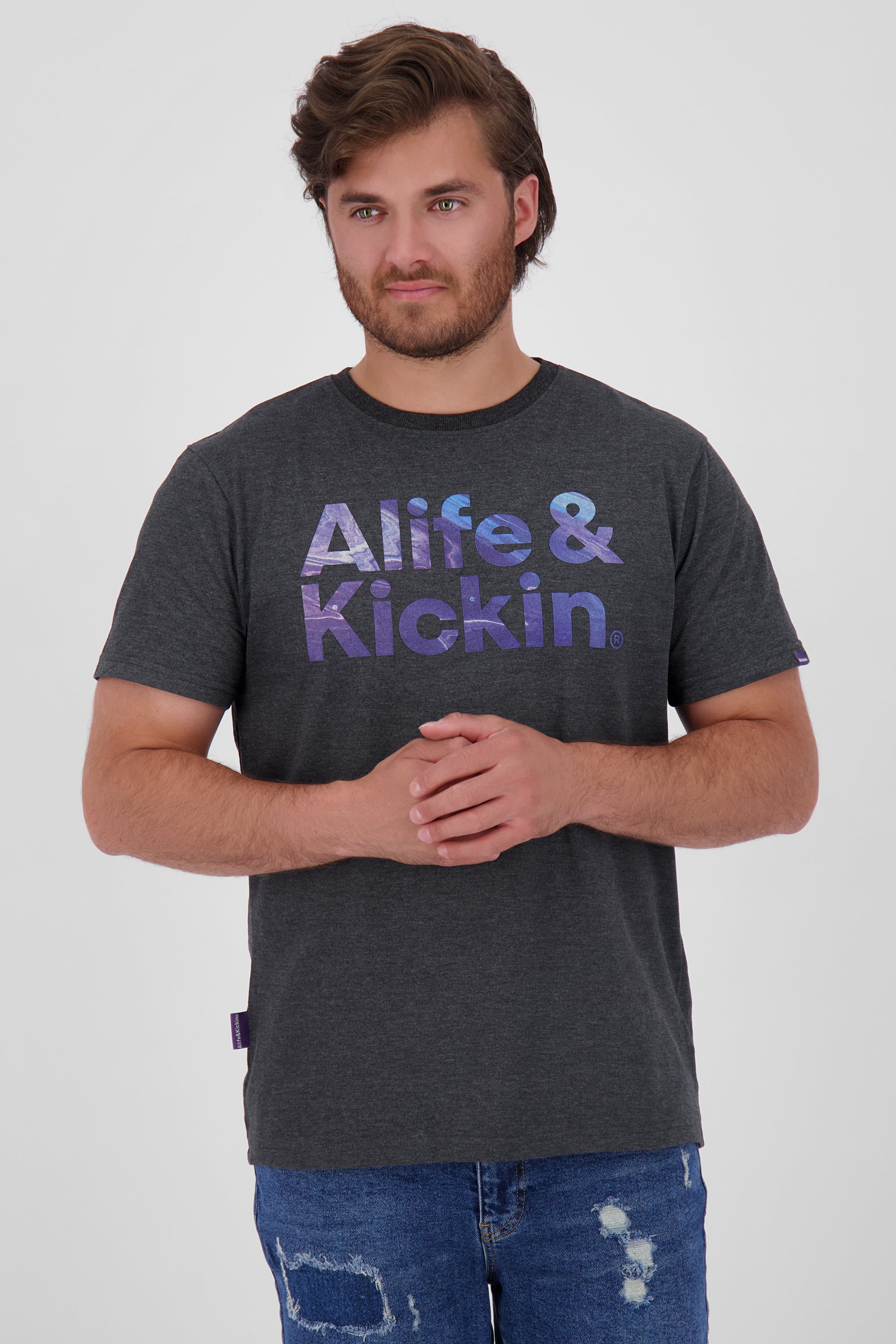 Logo IconAK: Trendiges Kurzarmshirt Herren mit Statement-Frontdruck Schwarz