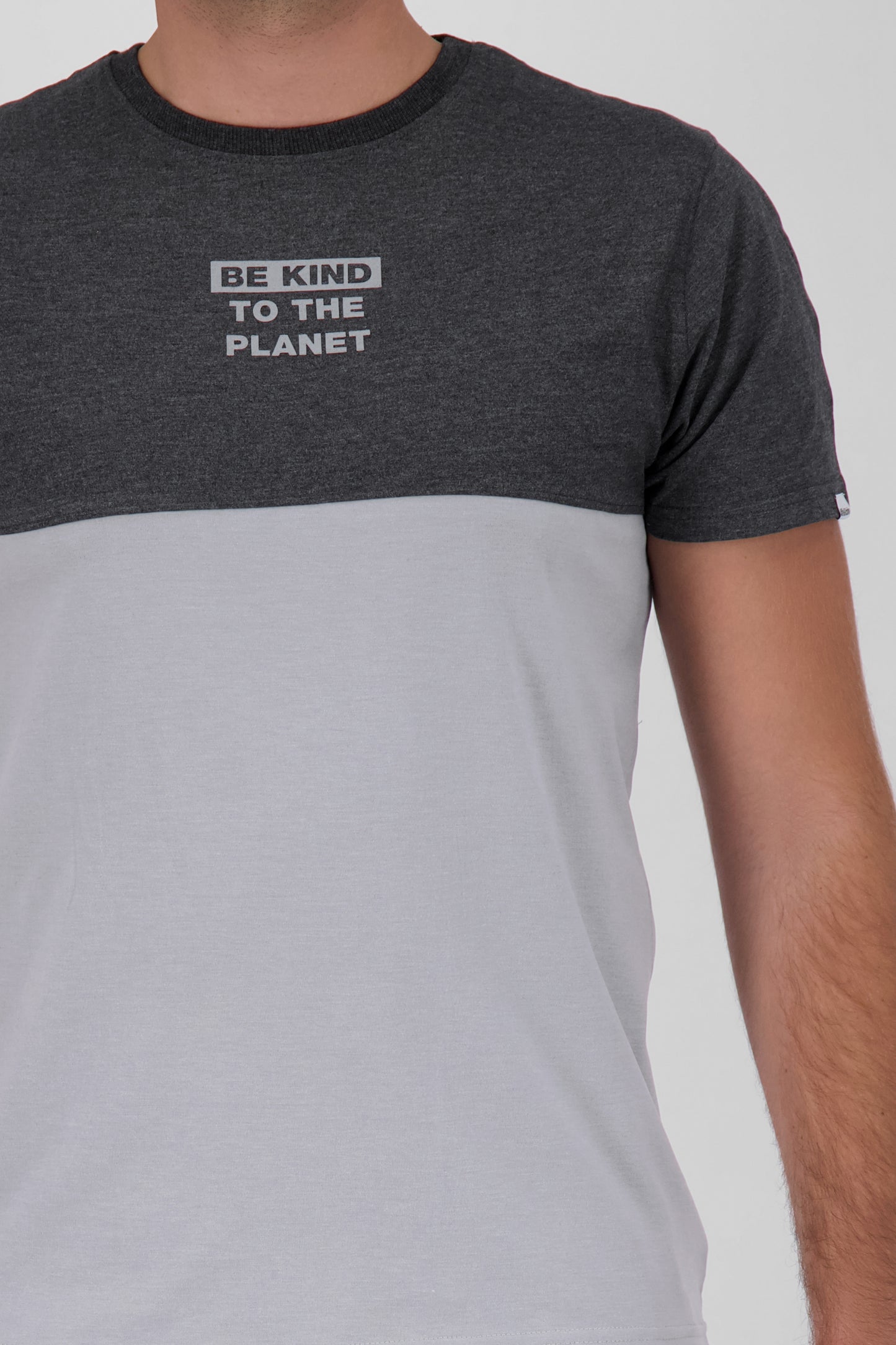 LeoAK: Trendiges Herren-T-Shirt für individuelle Styles Grau