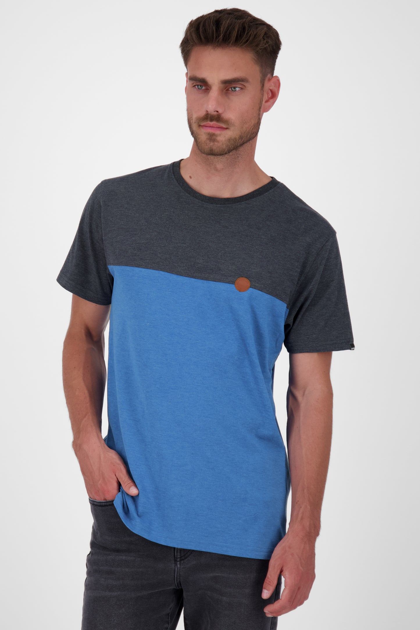 LeoAK: Trendiges Herren-T-Shirt für individuelle Styles Blau