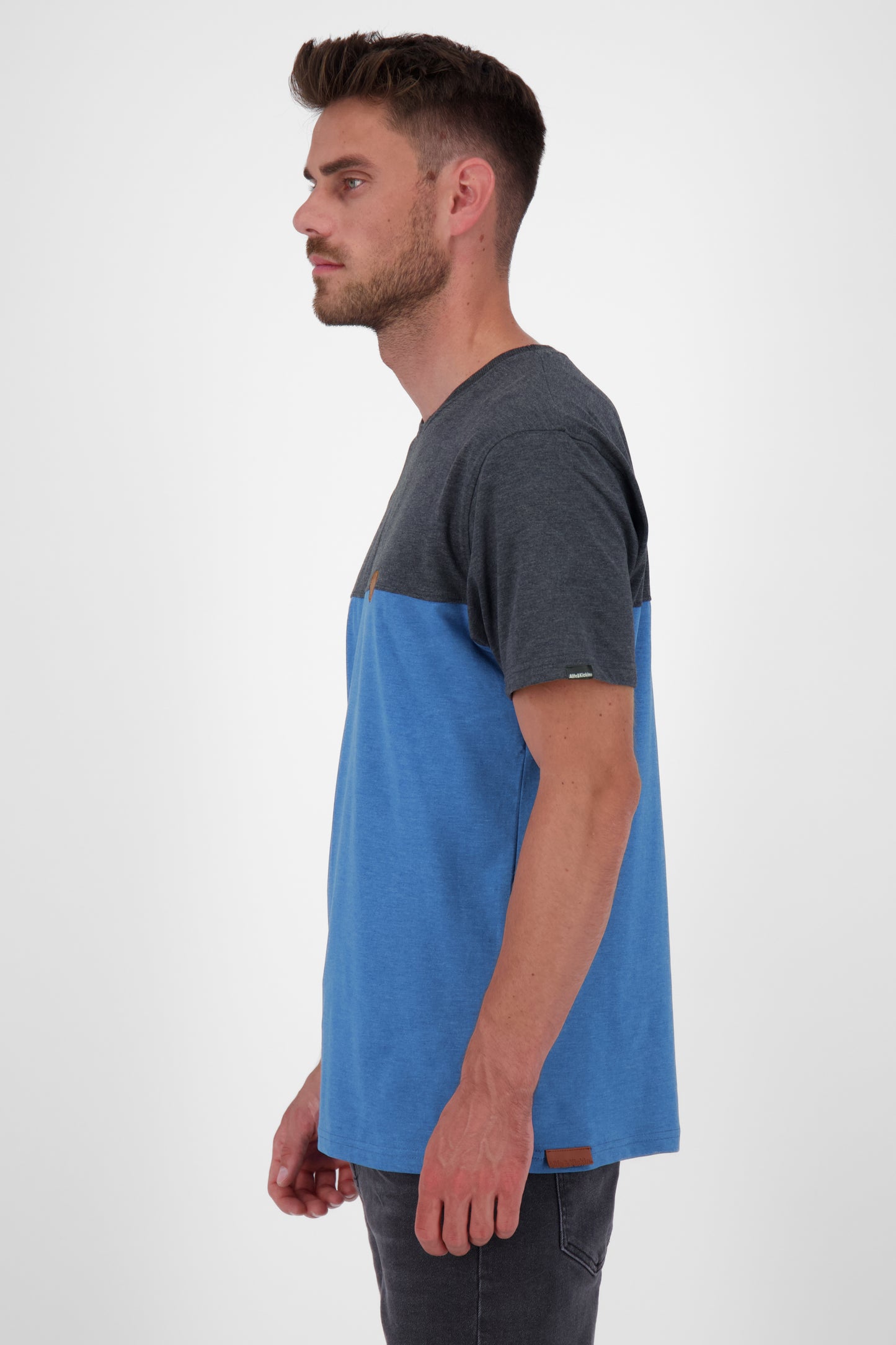 LeoAK: Trendiges Herren-T-Shirt für individuelle Styles Blau