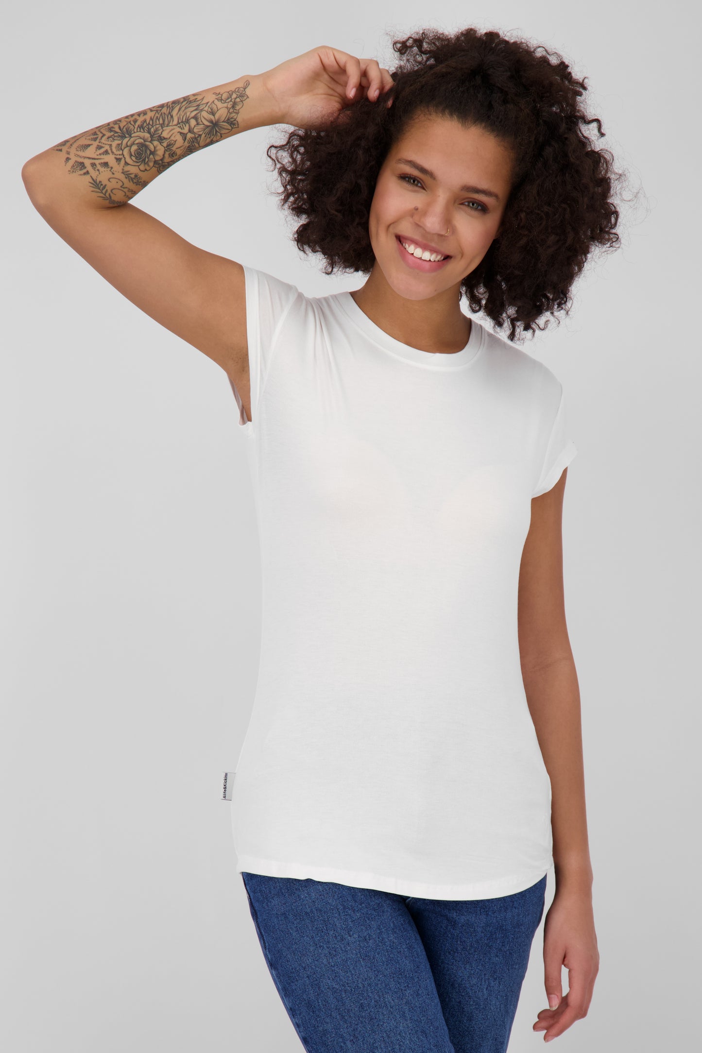 Vielseitiges Basic-Shirt für stylische Outfits: MimmyAK A von Alife and Kickin Weiß