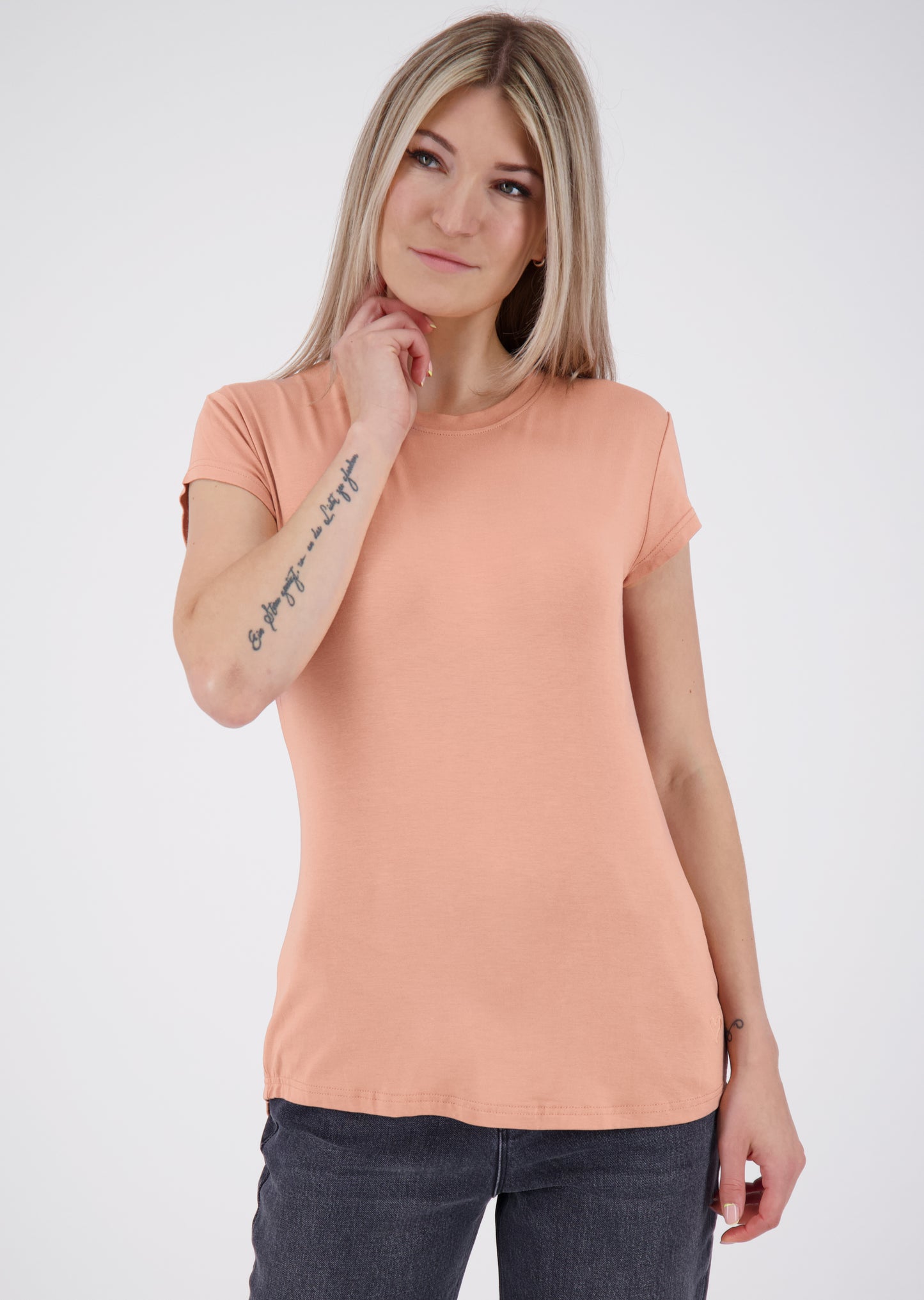 Vielseitiges Basic-Shirt für stylische Outfits: MimmyAK A von Alife and Kickin Rosa