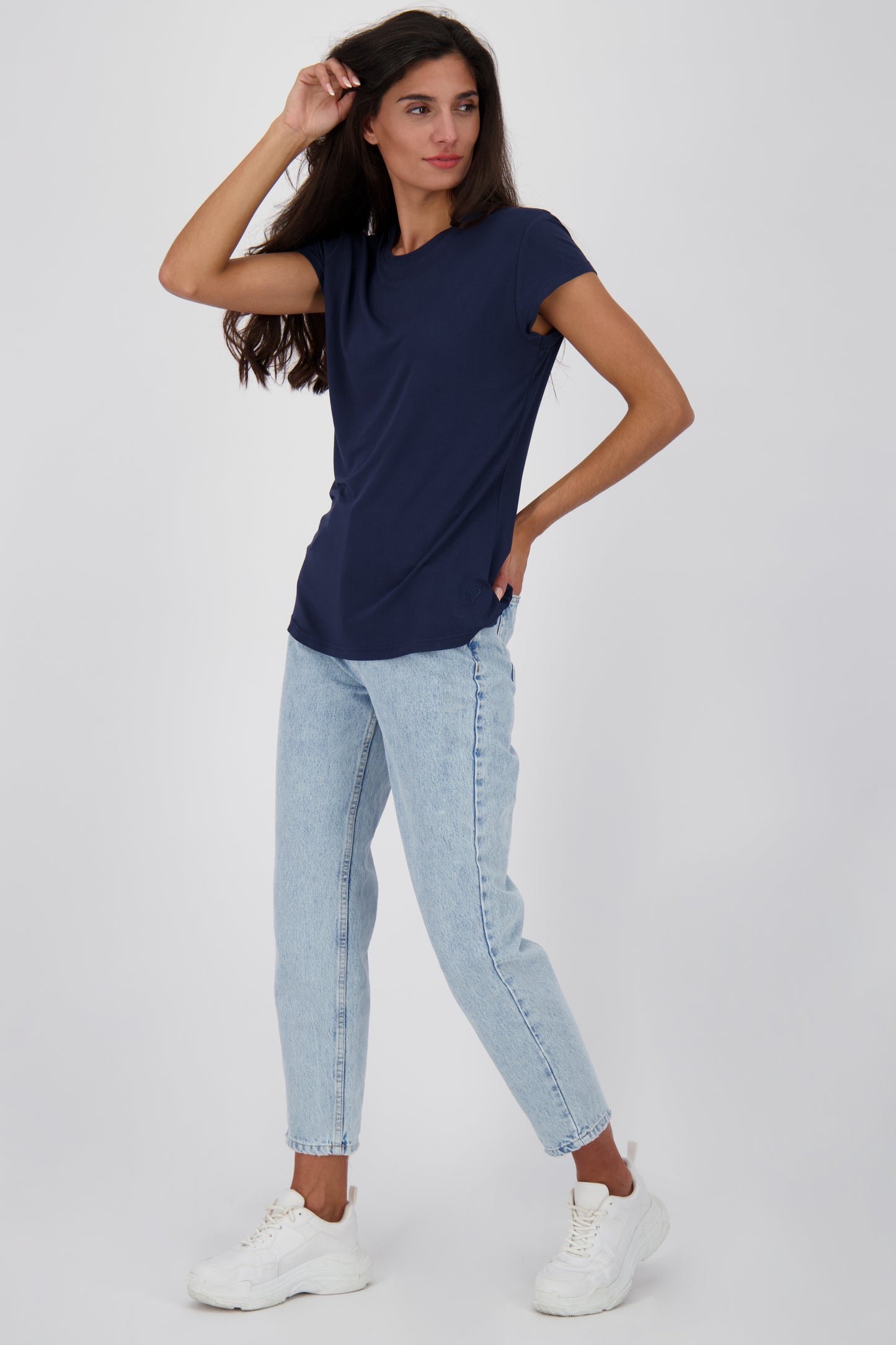 Vielseitiges Basic-Shirt für stylische Outfits: MimmyAK A von Alife and Kickin Dunkelblau