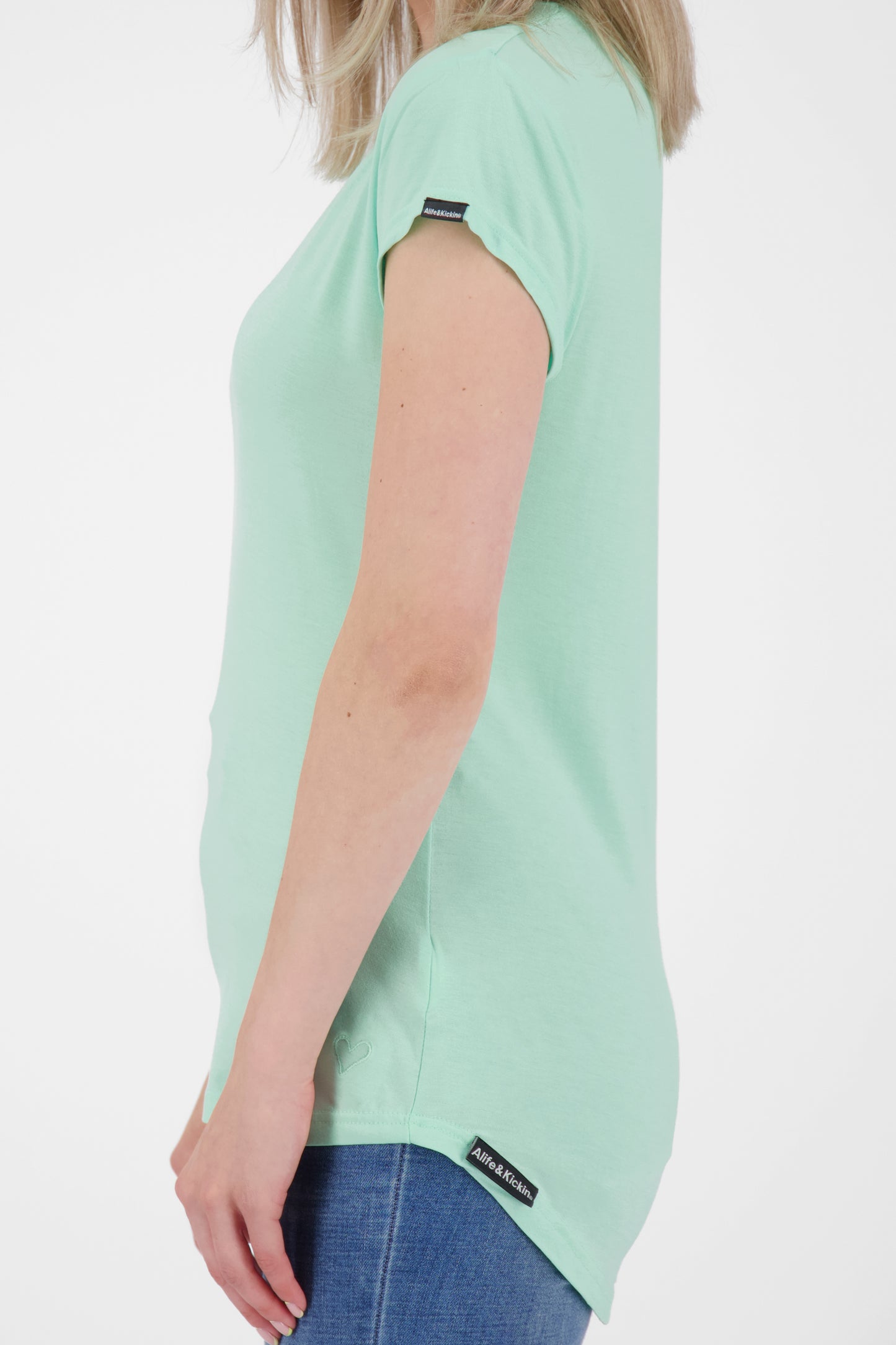 Vielseitiges Basic-Shirt für stylische Outfits: MimmyAK A von Alife and Kickin Hellgrün