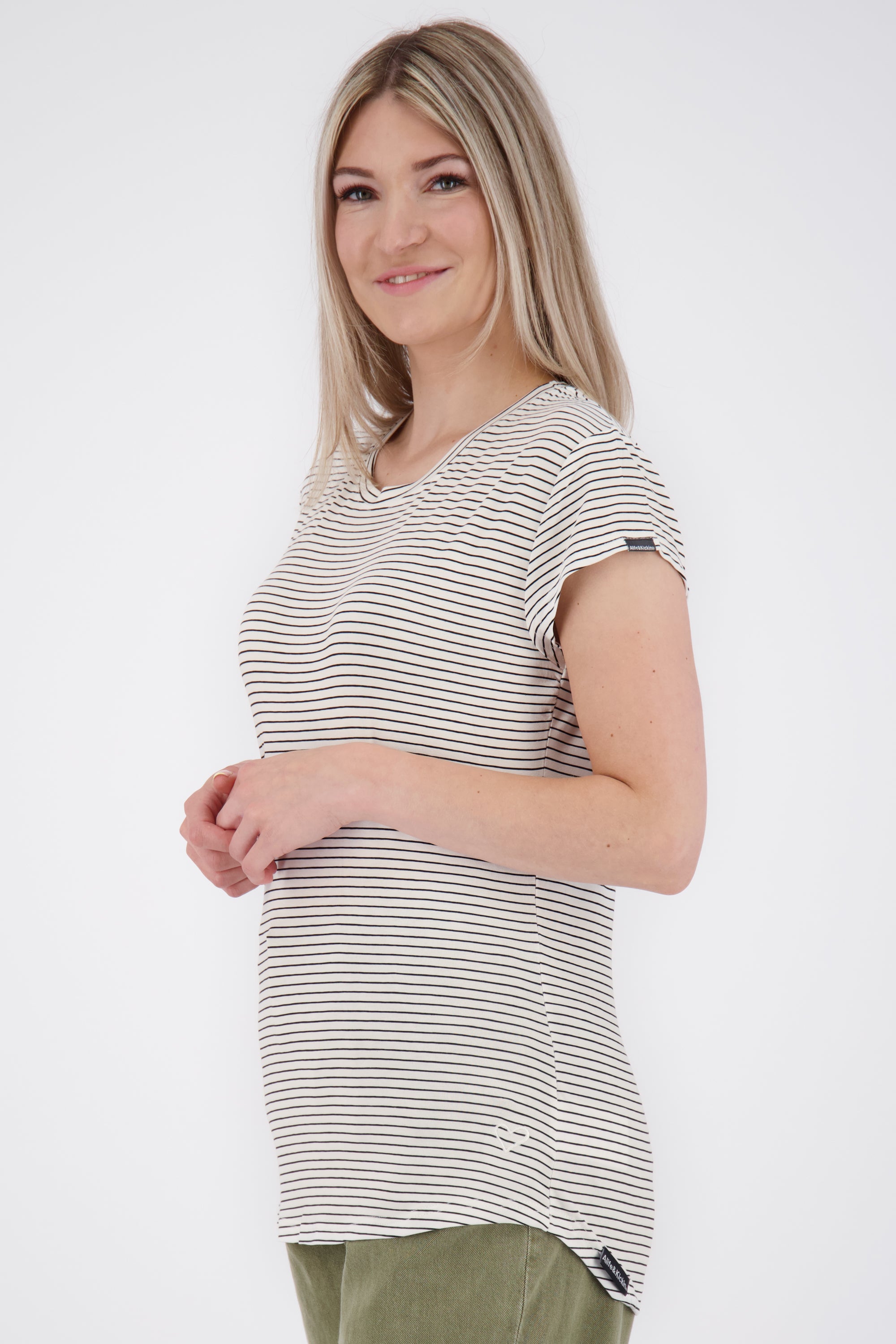 Streifen-Shirt MimmyAK Z für Damen - Leichtigkeit und zeitloses Design Weiß