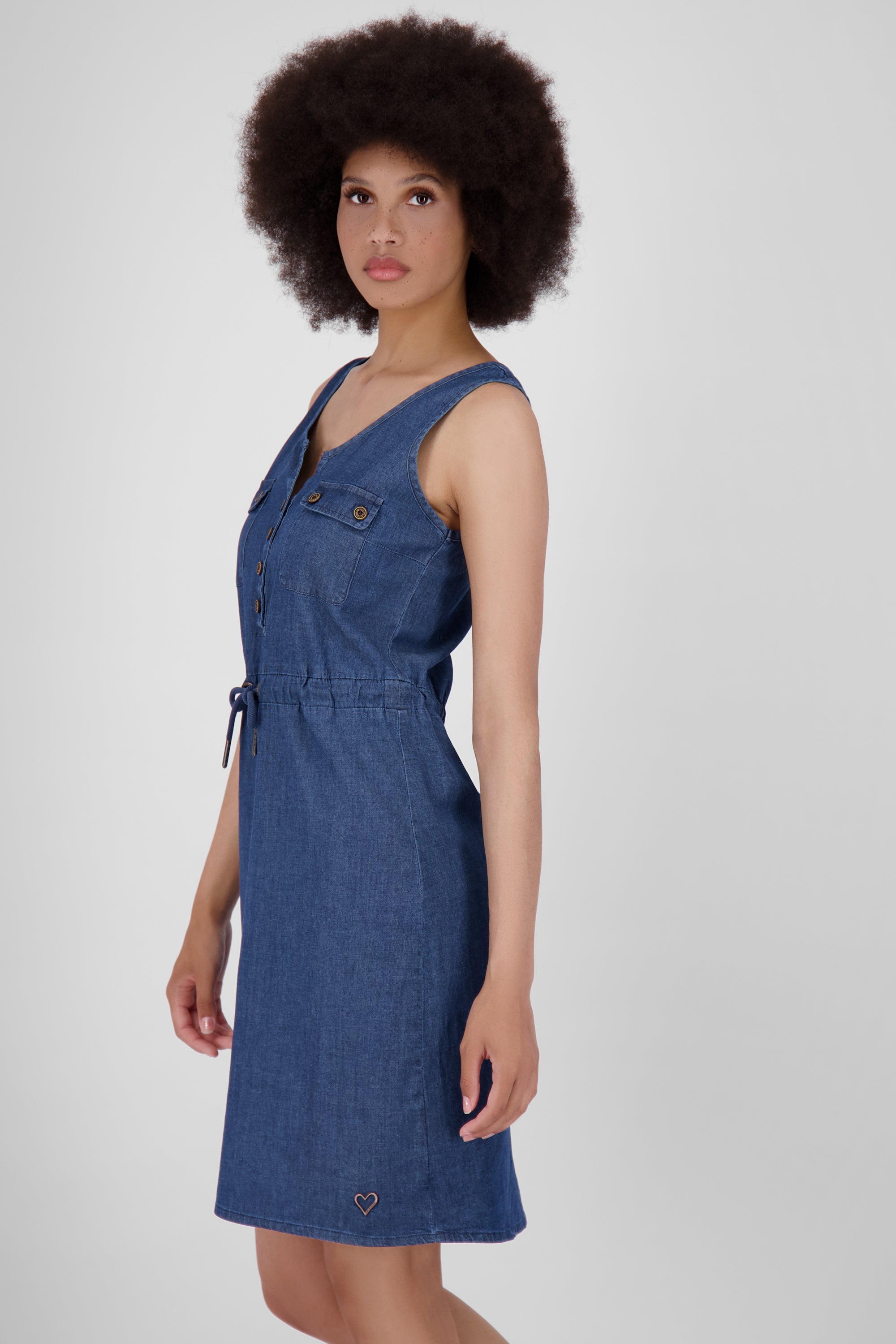 Lässiges Denim-Trägerkleid DorisAK DNM von Alife and Kickin für Damen Dunkelblau