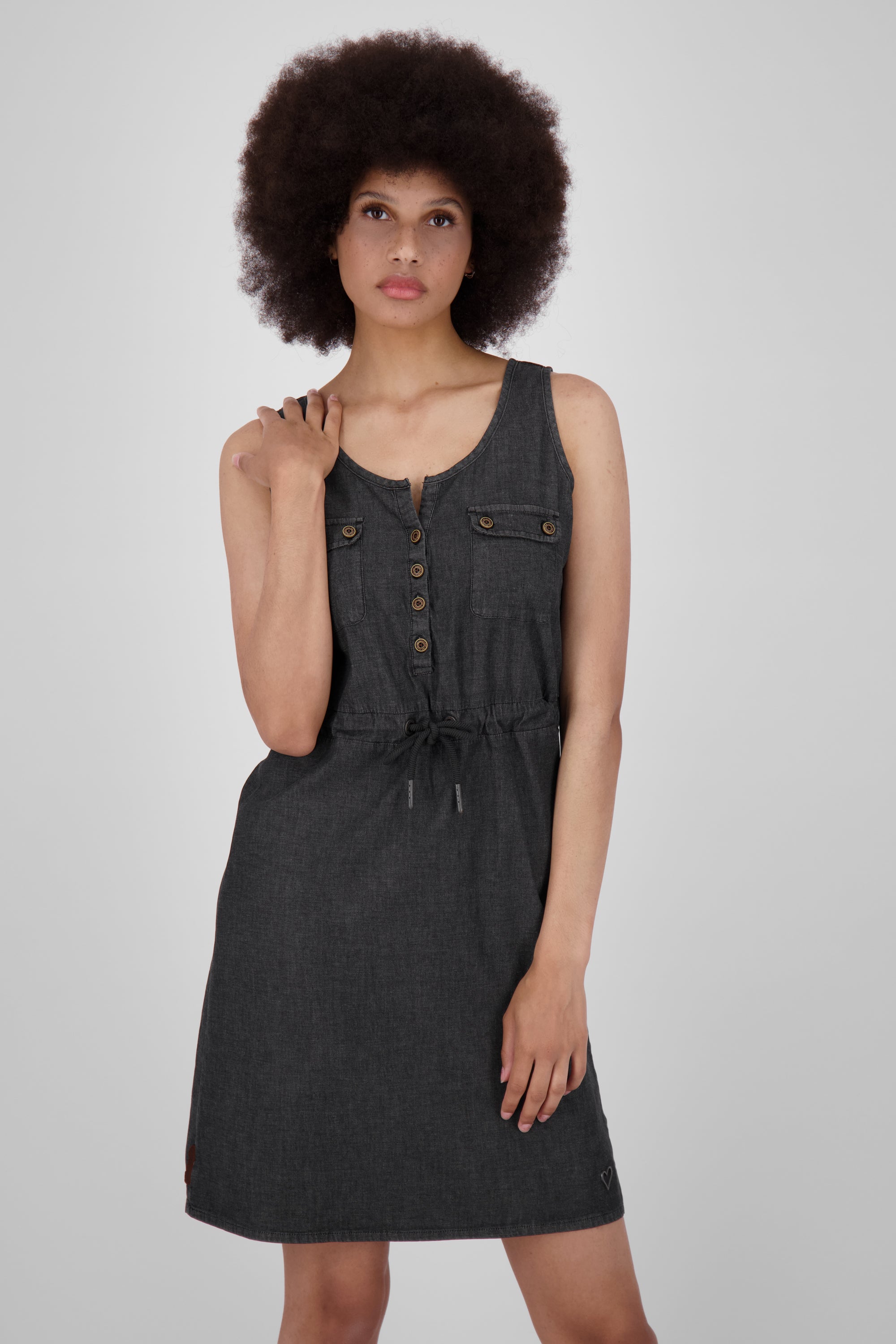 Lässiges Denim-Trägerkleid DorisAK DNM von Alife and Kickin für Damen Schwarz