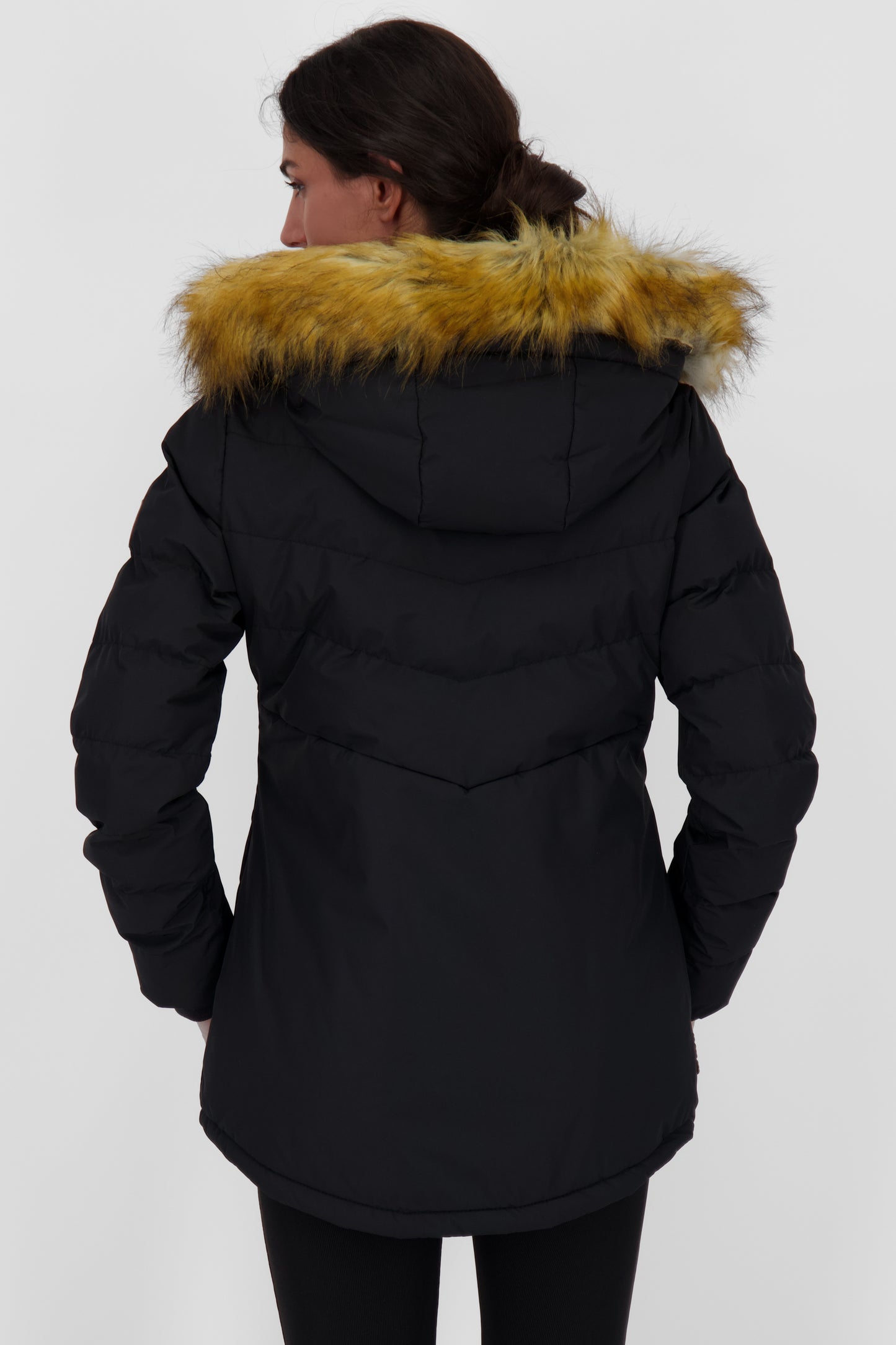 Modische Damenjacke für den Alltag und die Natur - IngridAK A Schwarz