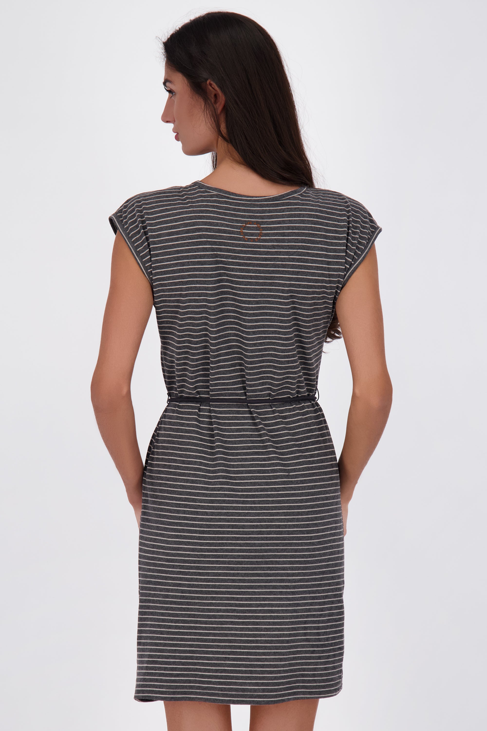 Damenkleid EllenAK Z mit Bindegürtel: Individuell anpassbar für eine perfekte Silhouette Schwarz