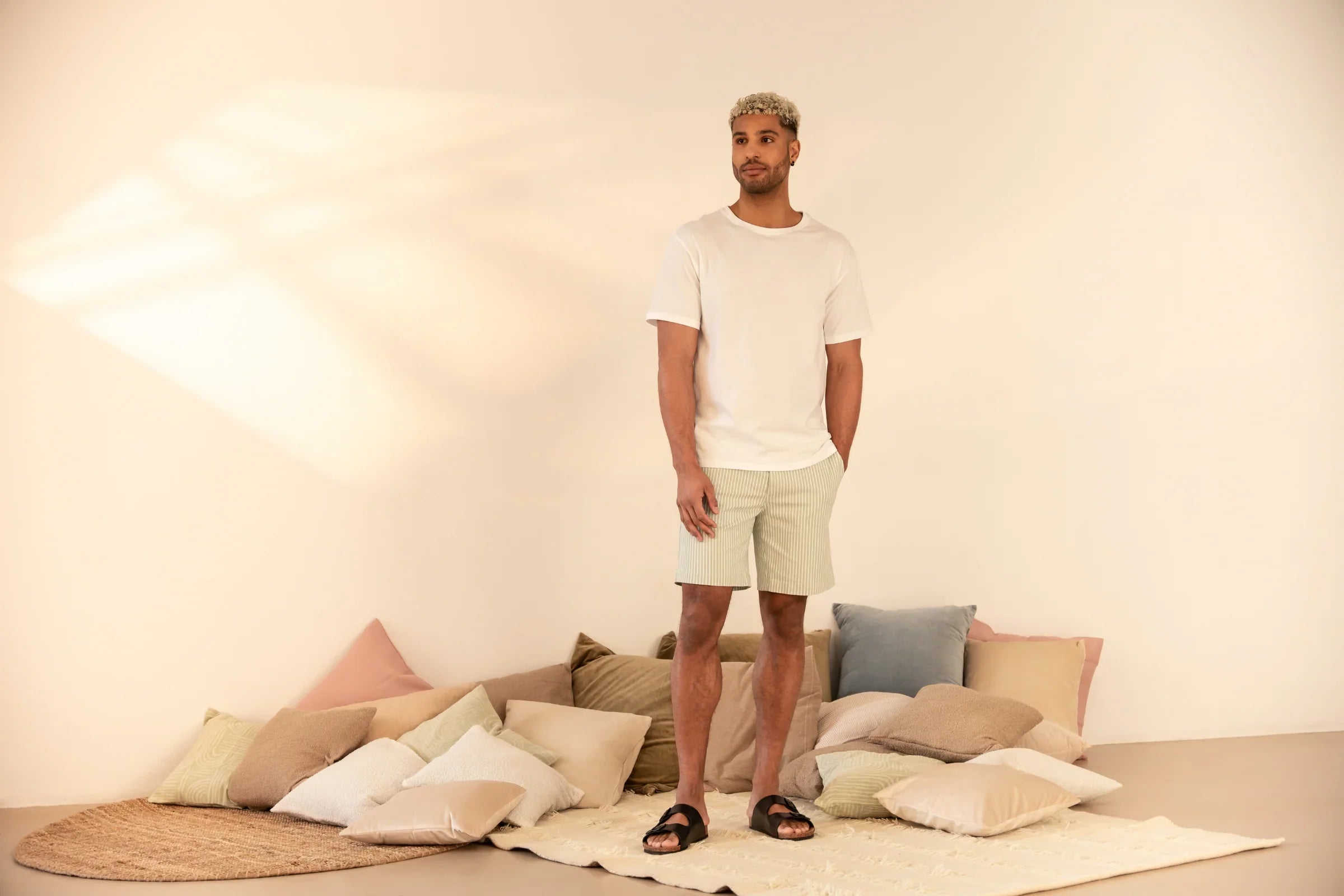 Alife & Kickin Herren Shorts in lässigem Schnitt mit praktischem Kordelzug und markentypischen Logo-Details.