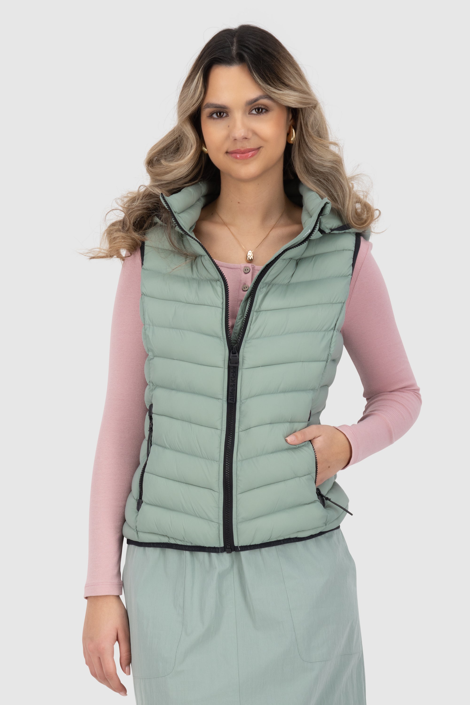 LenkaAK A Short Vest Hellgrün