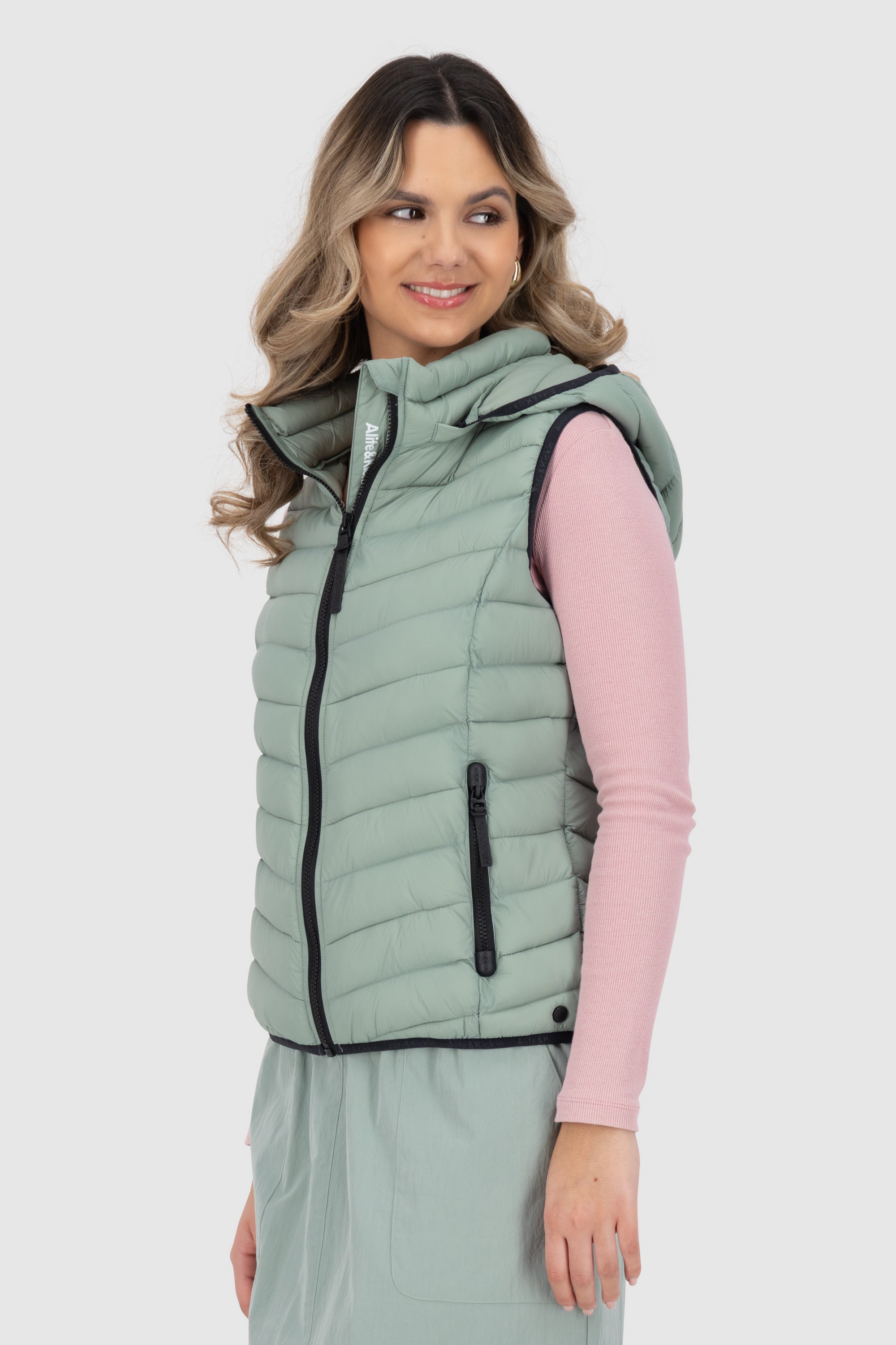LenkaAK A Short Vest Hellgrün