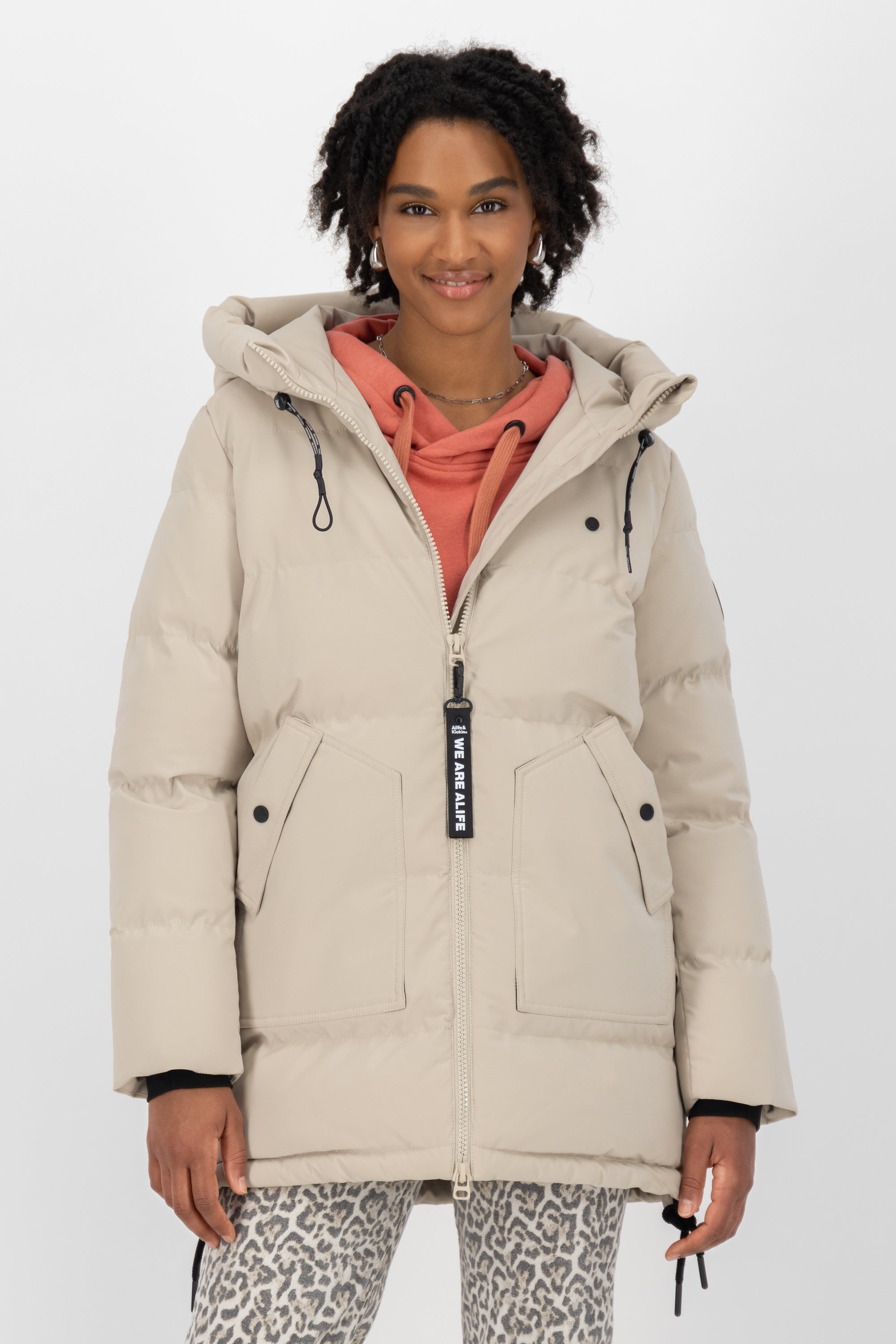 CathyAK A Puffer Parka Beige