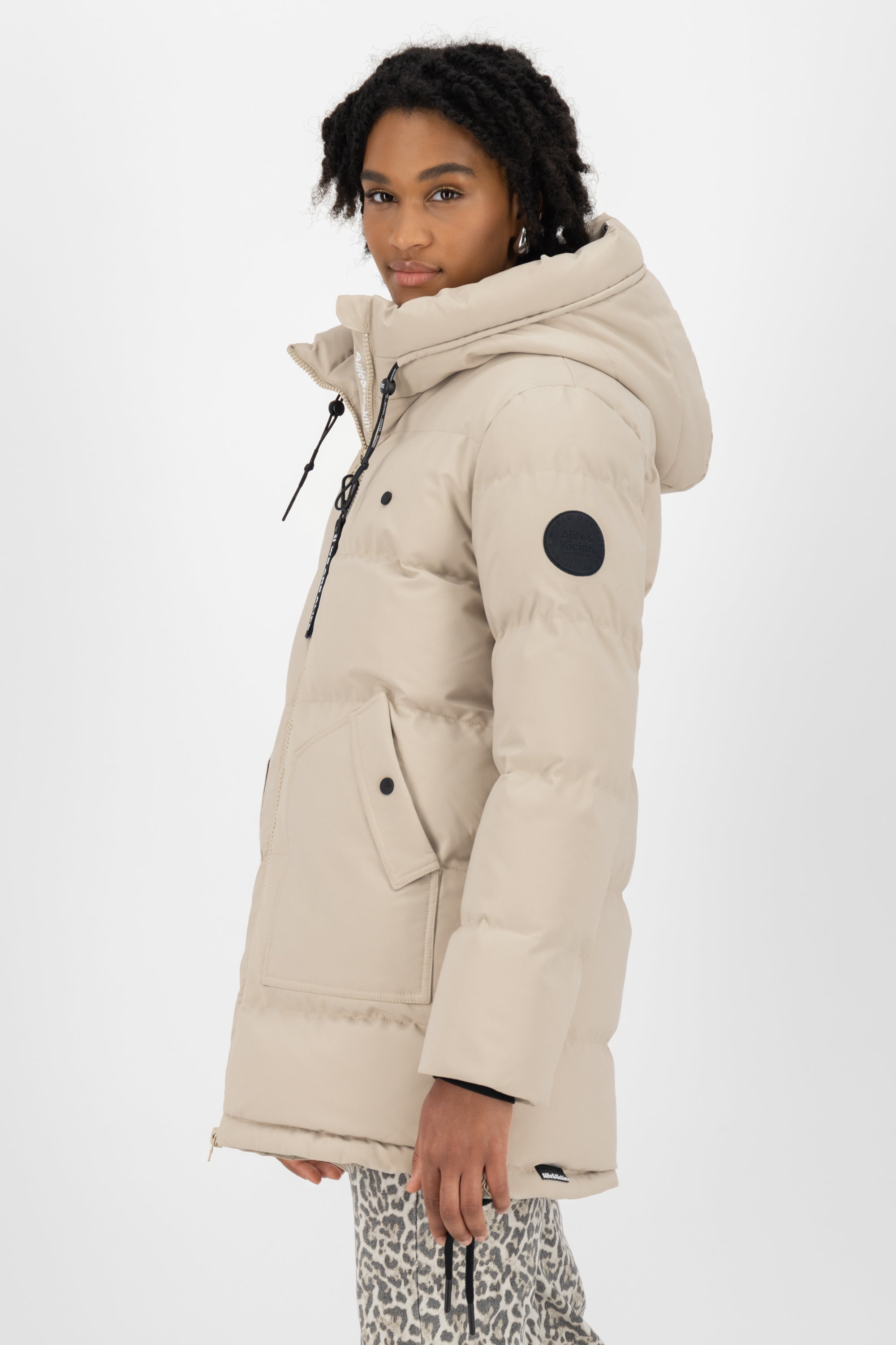 CathyAK A Puffer Parka Beige