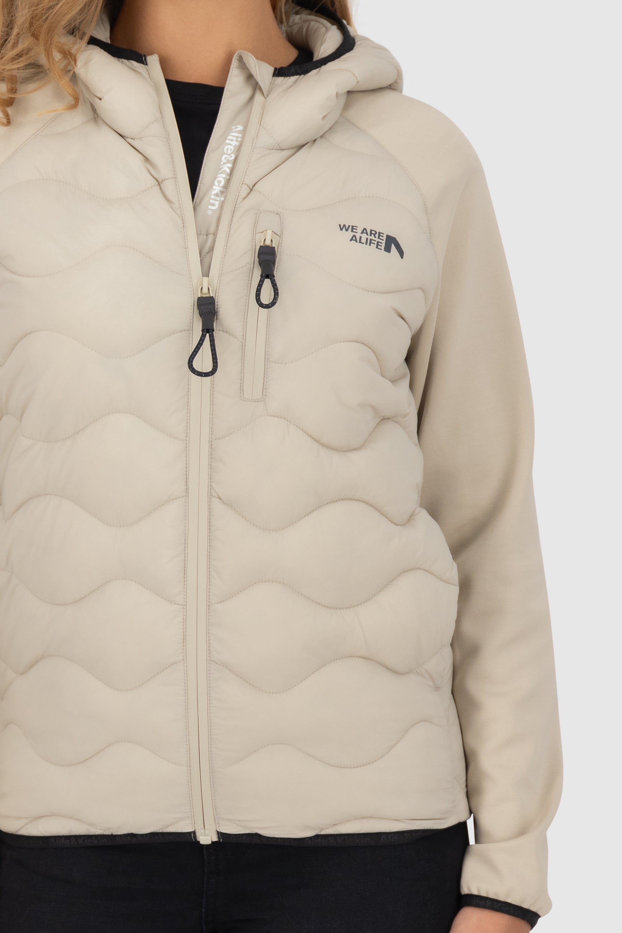 ArwenAK A Hybrid Jacket Beige