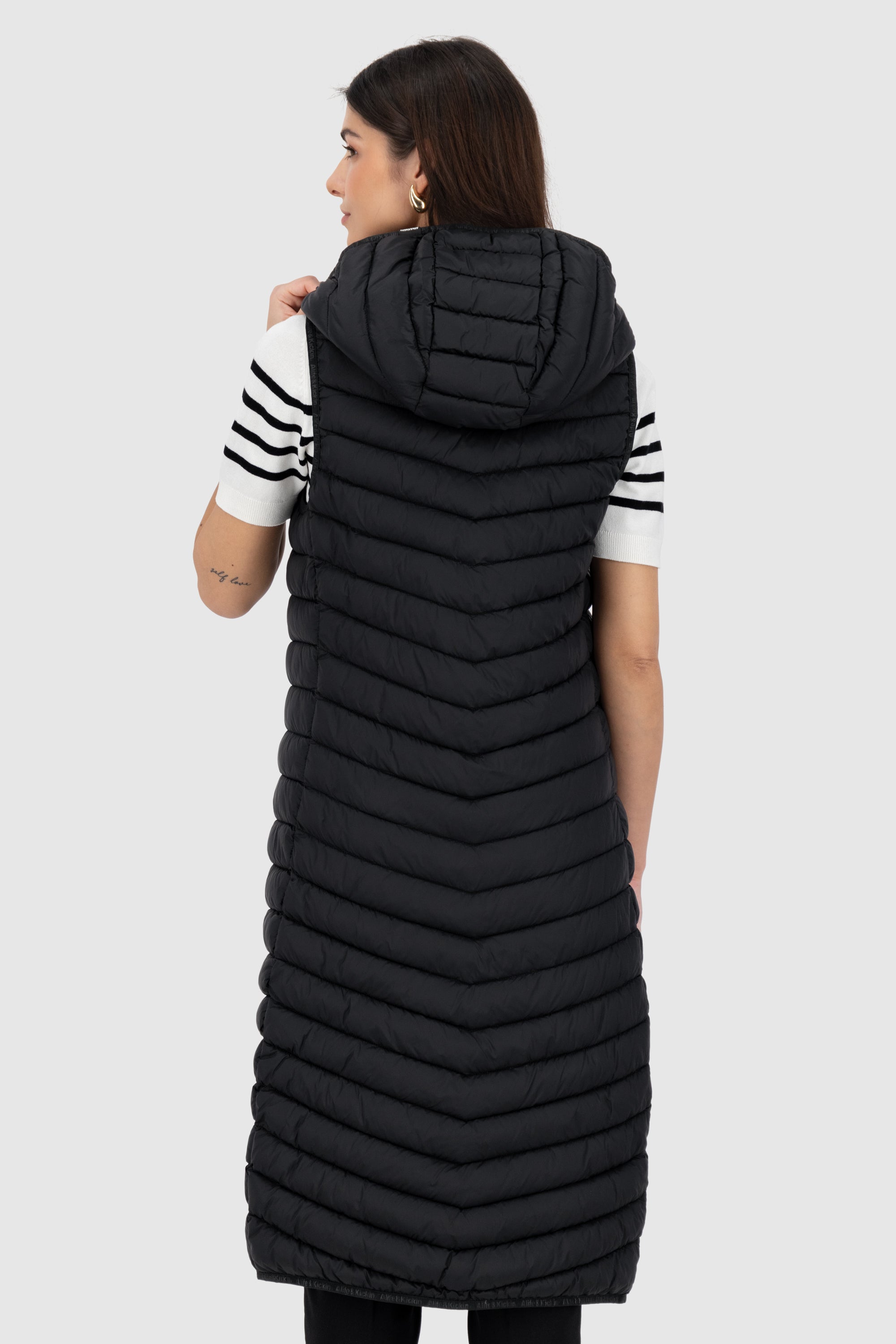 JurinaAK A Long Vest Schwarz