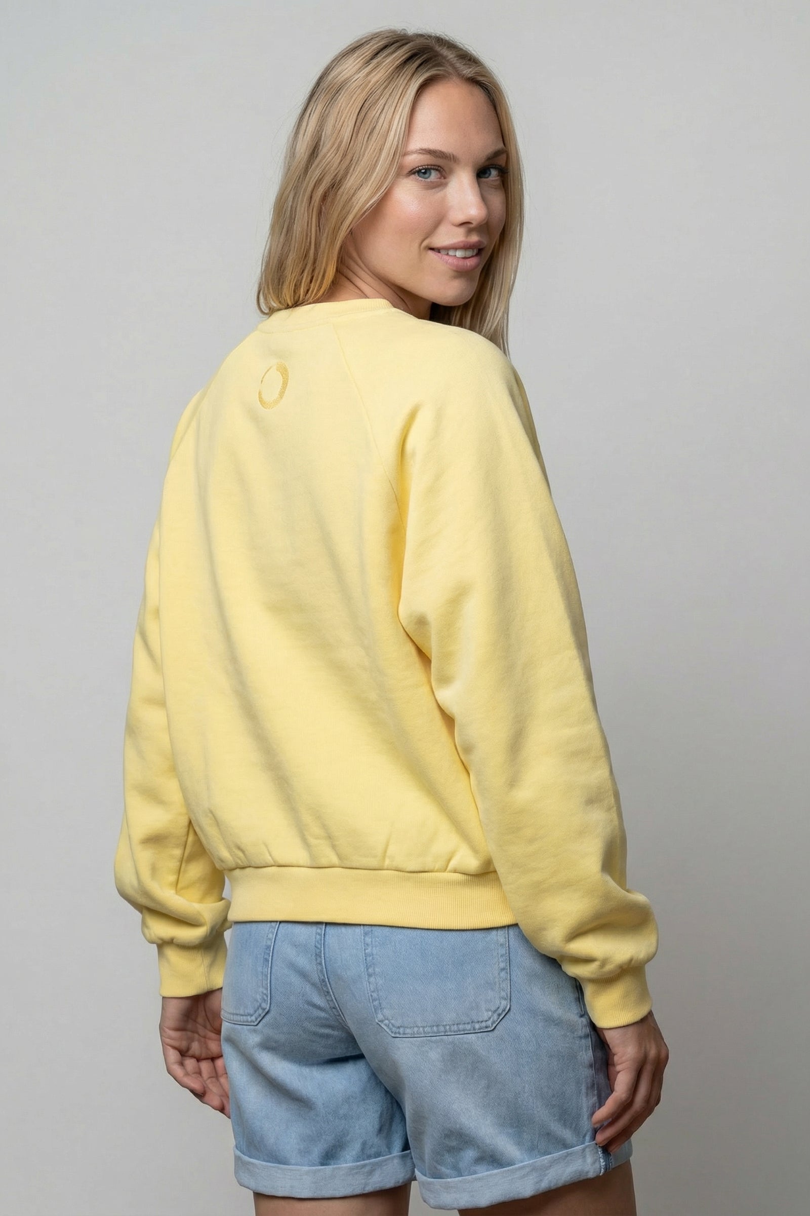 ThyraAK P Oversize Sweatshirt Alife Lettering Gelb