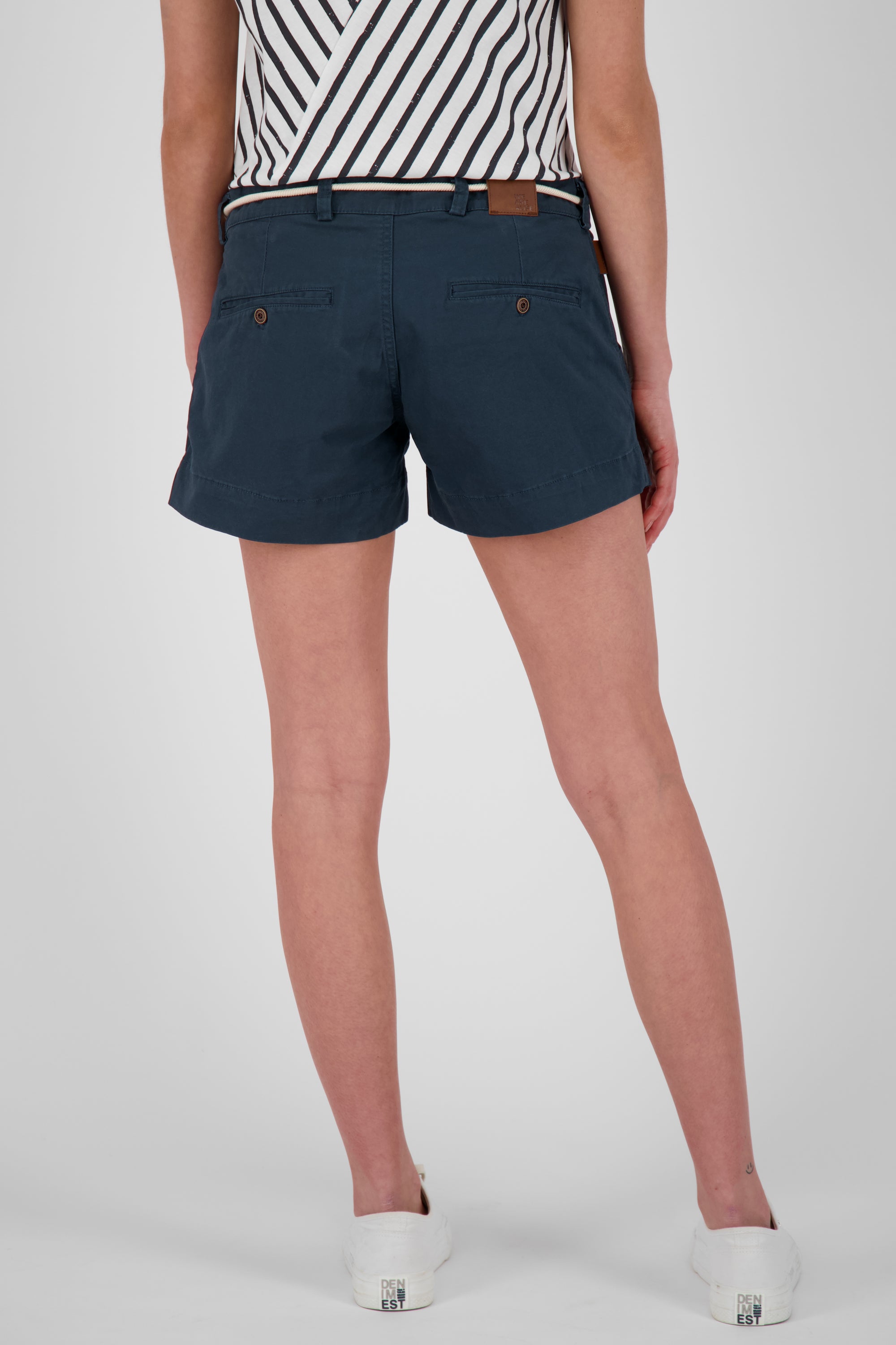 Damen Shorts mit Style - Hol dir JuleAK von Alife and Kickin Dunkelblau