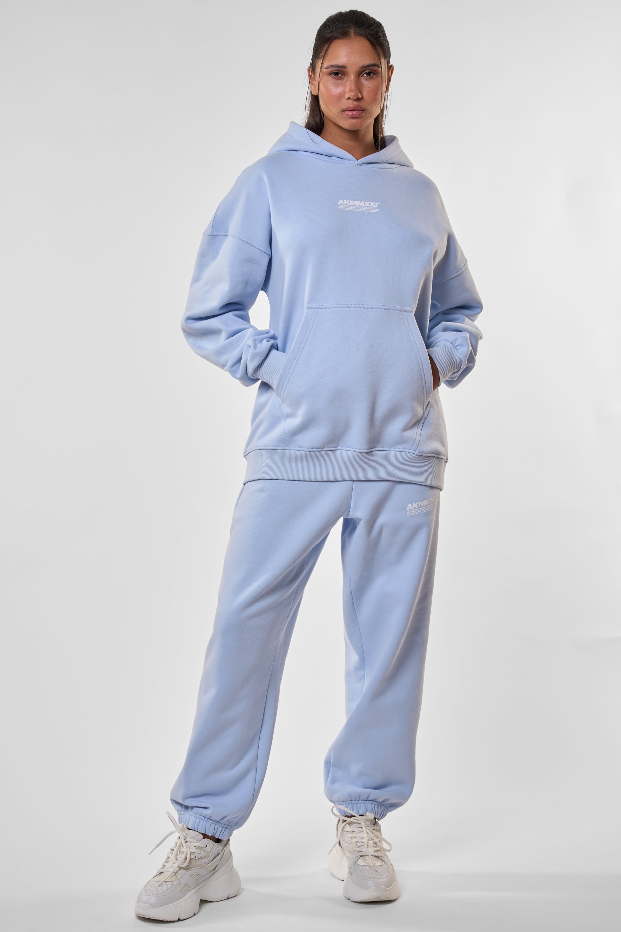 Nachhaltig produzierte Sweatpant PlutoAK A - der perfekte Begleiter für jeden Tag Hellblau