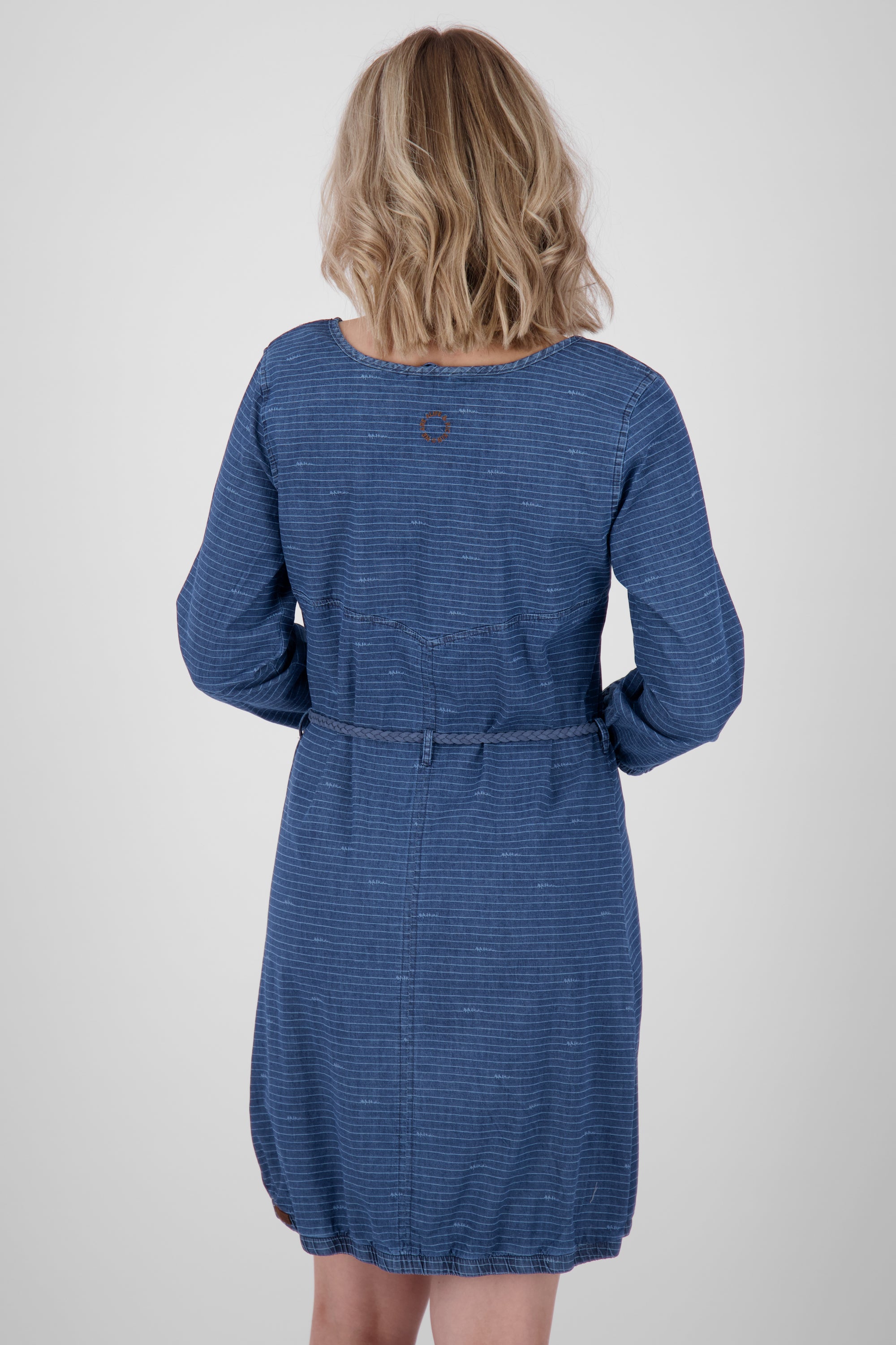 DoroAK DNM B - Feminines Denim-Kleid mit Taillebetonung Dunkelblau