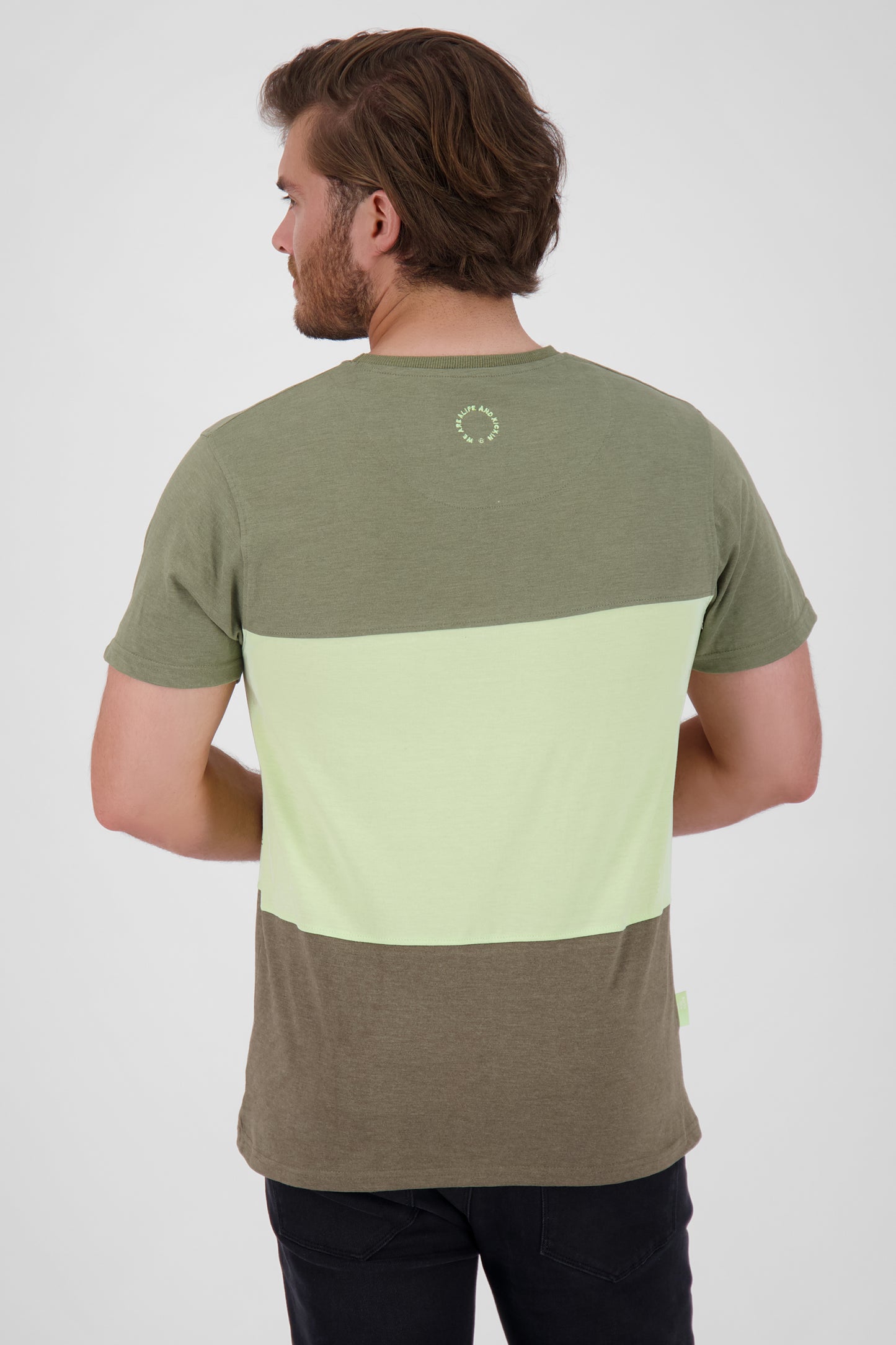 Vielseitiger Begleiter - BenAK A T-Shirt für Herren in weicher Jerseyqualität Dunkelgrün