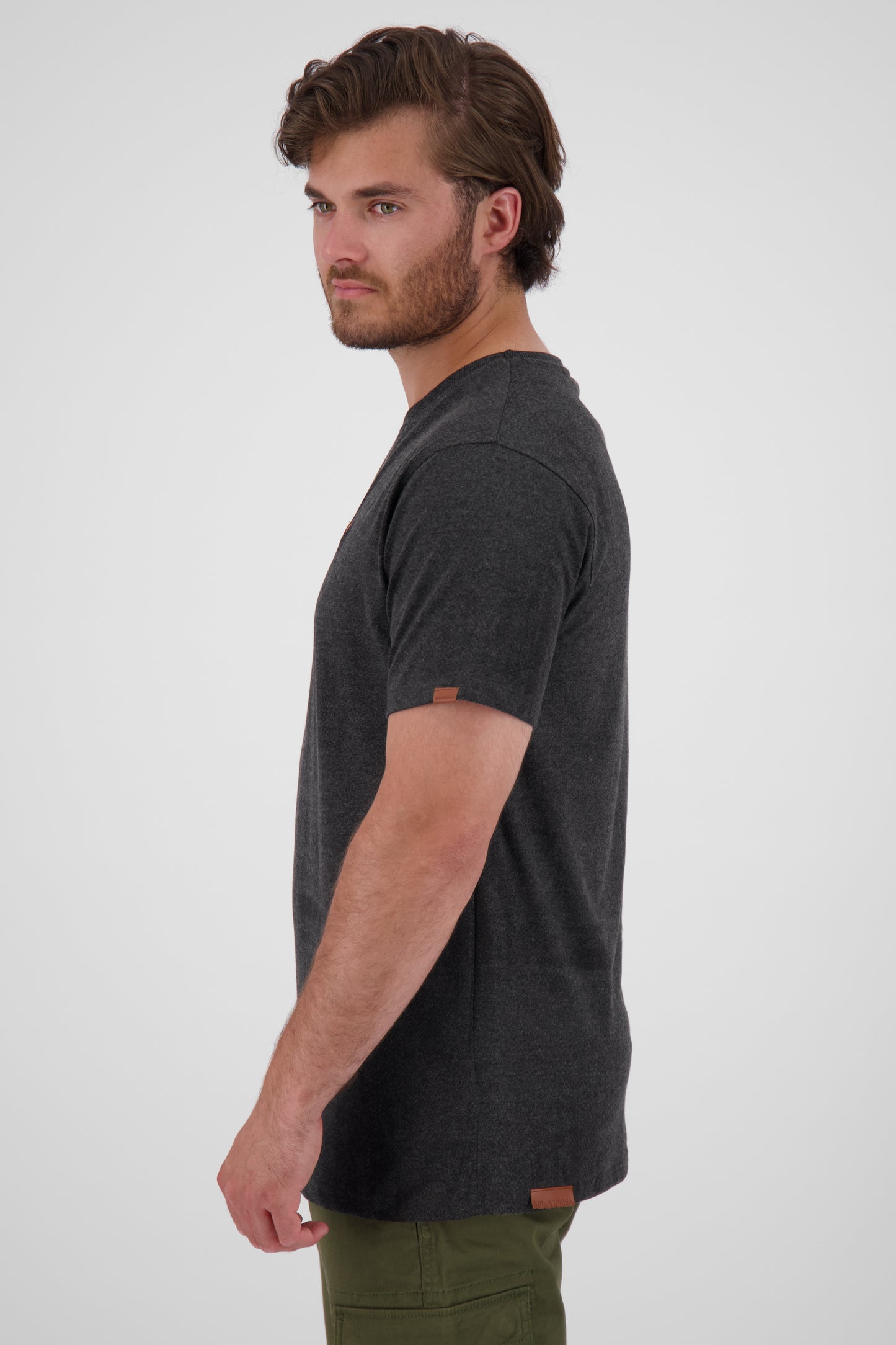 Alloverprint-Design für Männer mit dem T-Shirt NicAK B Schwarz