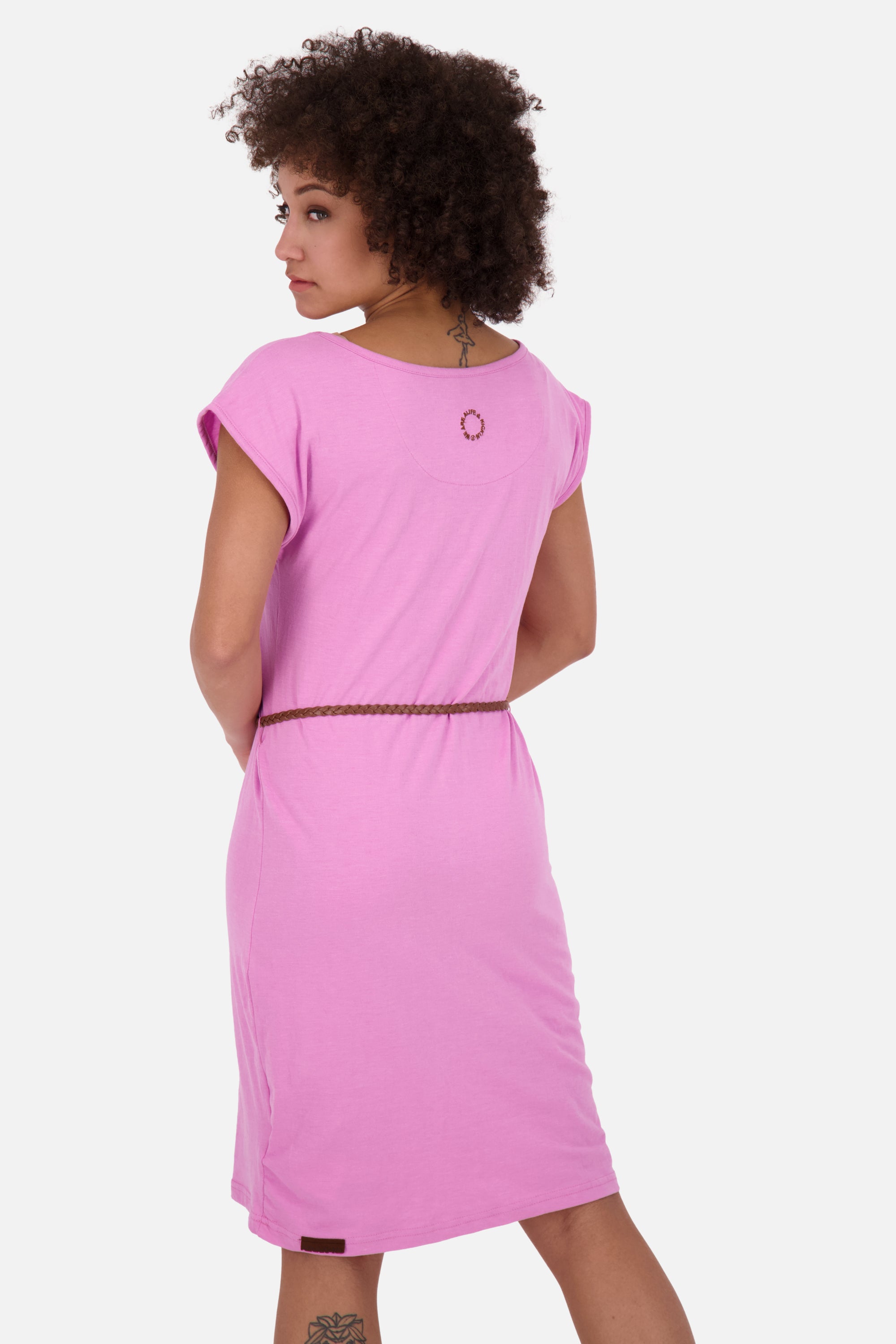 Freizeitkleid ElliAK A von Alife and Kickin für Damen - Dein idealer Begleiter für den Sommer Pink