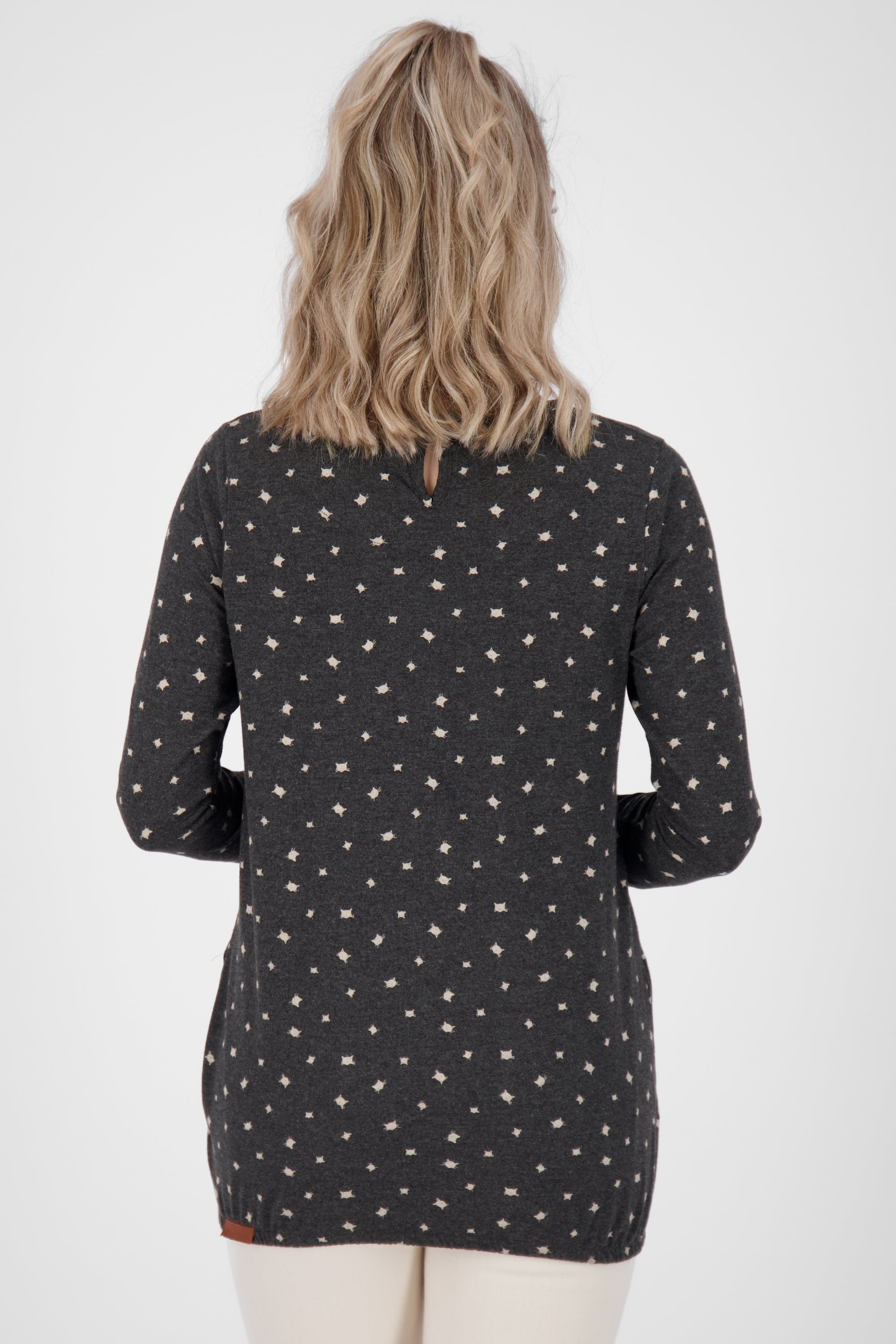 Das neue MiaAK B Langarmshirt für Damen mit trendigem Muster Schwarz