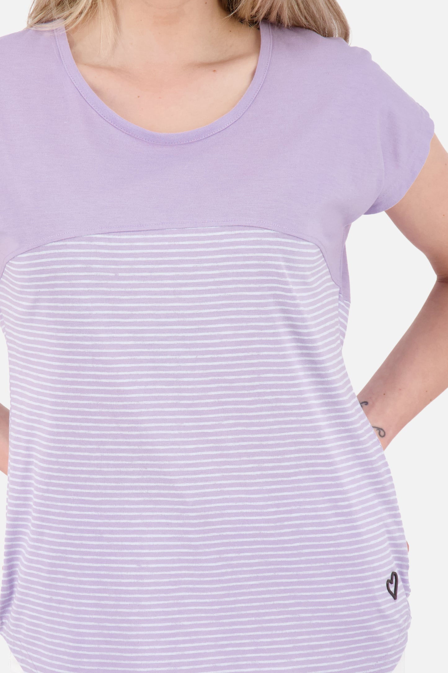 Damen T-Shirt ClarettaAK Z: Bequemer Begleiter für den Sommer Violett
