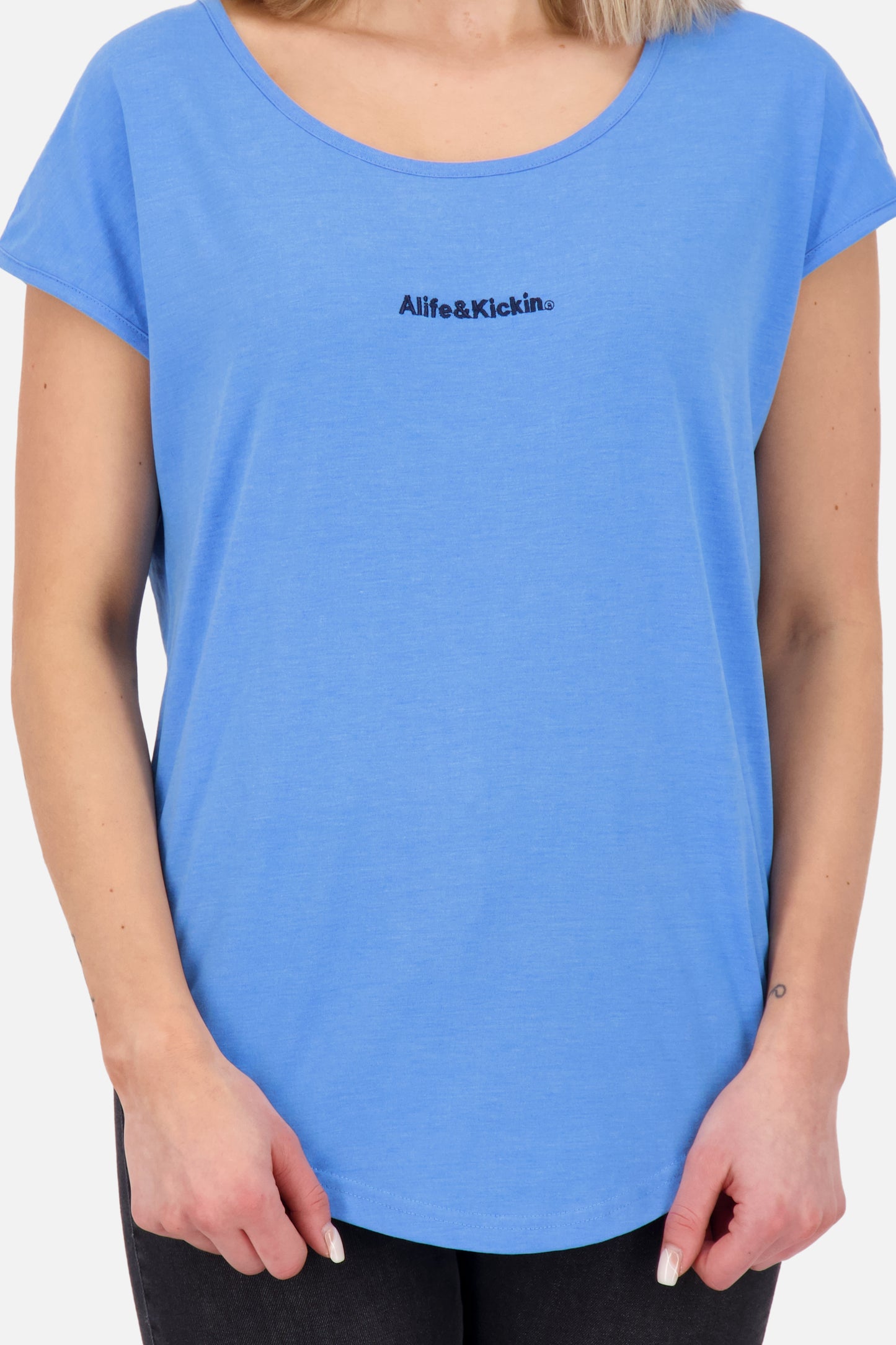 Luftig leicht und sportlich: Das Damen-T-Shirt SelinaAK E  Blau