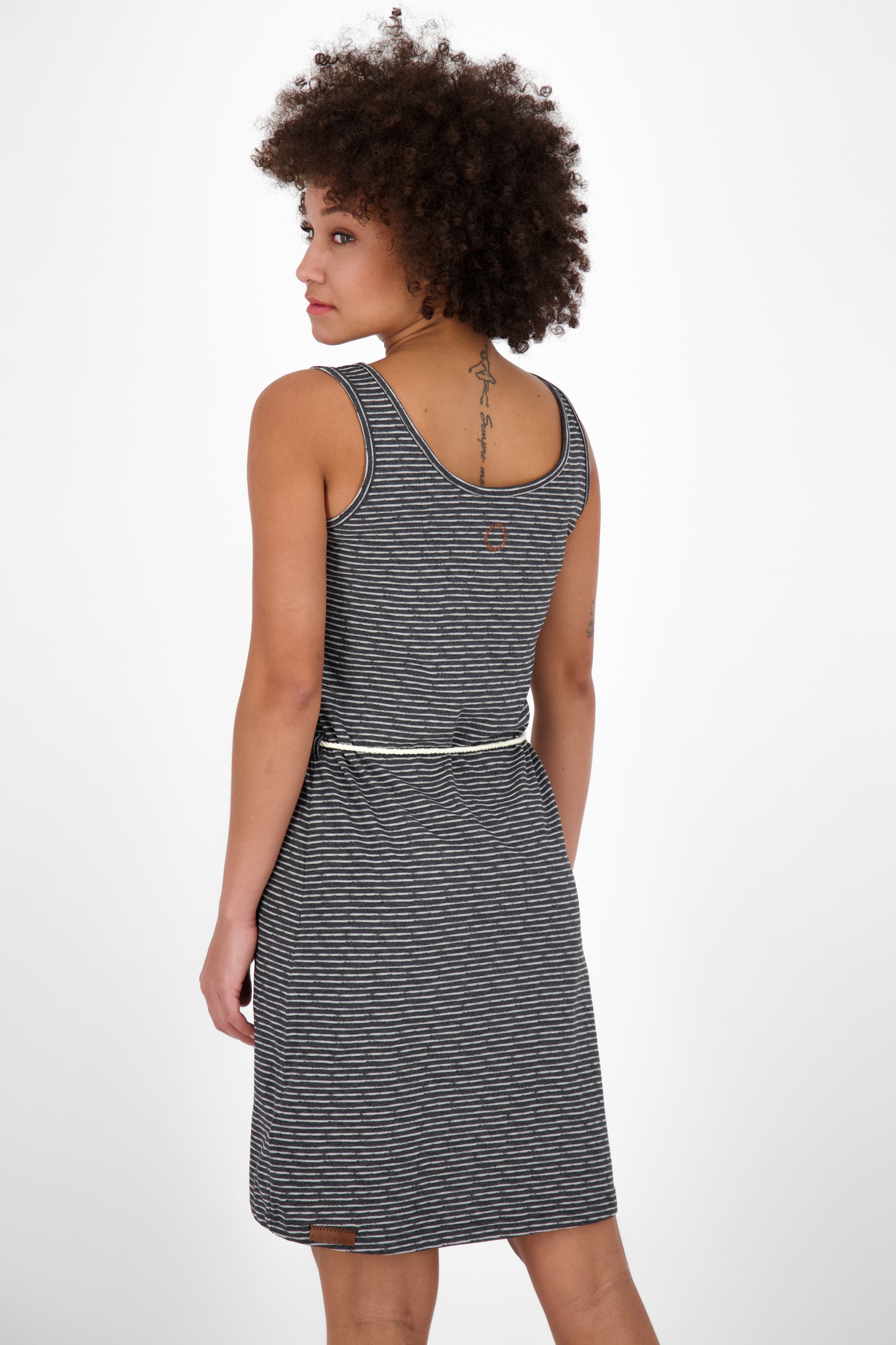JenniferAK Z - Gestreiftes Trägerkleid für Damen von Alife and Kickin Schwarz