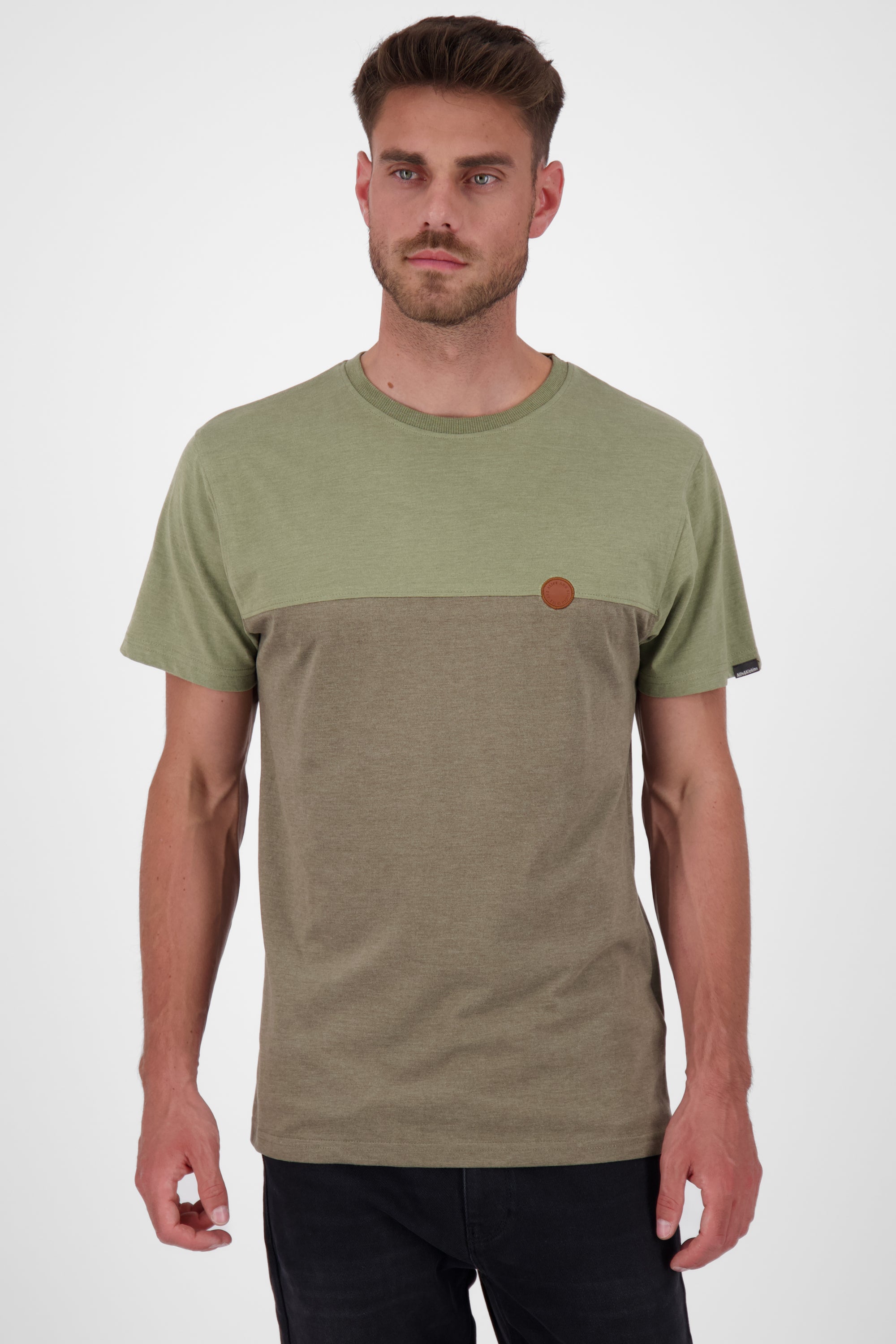 LeoAK: Trendiges Herren-T-Shirt für individuelle Styles Dunkelgrün