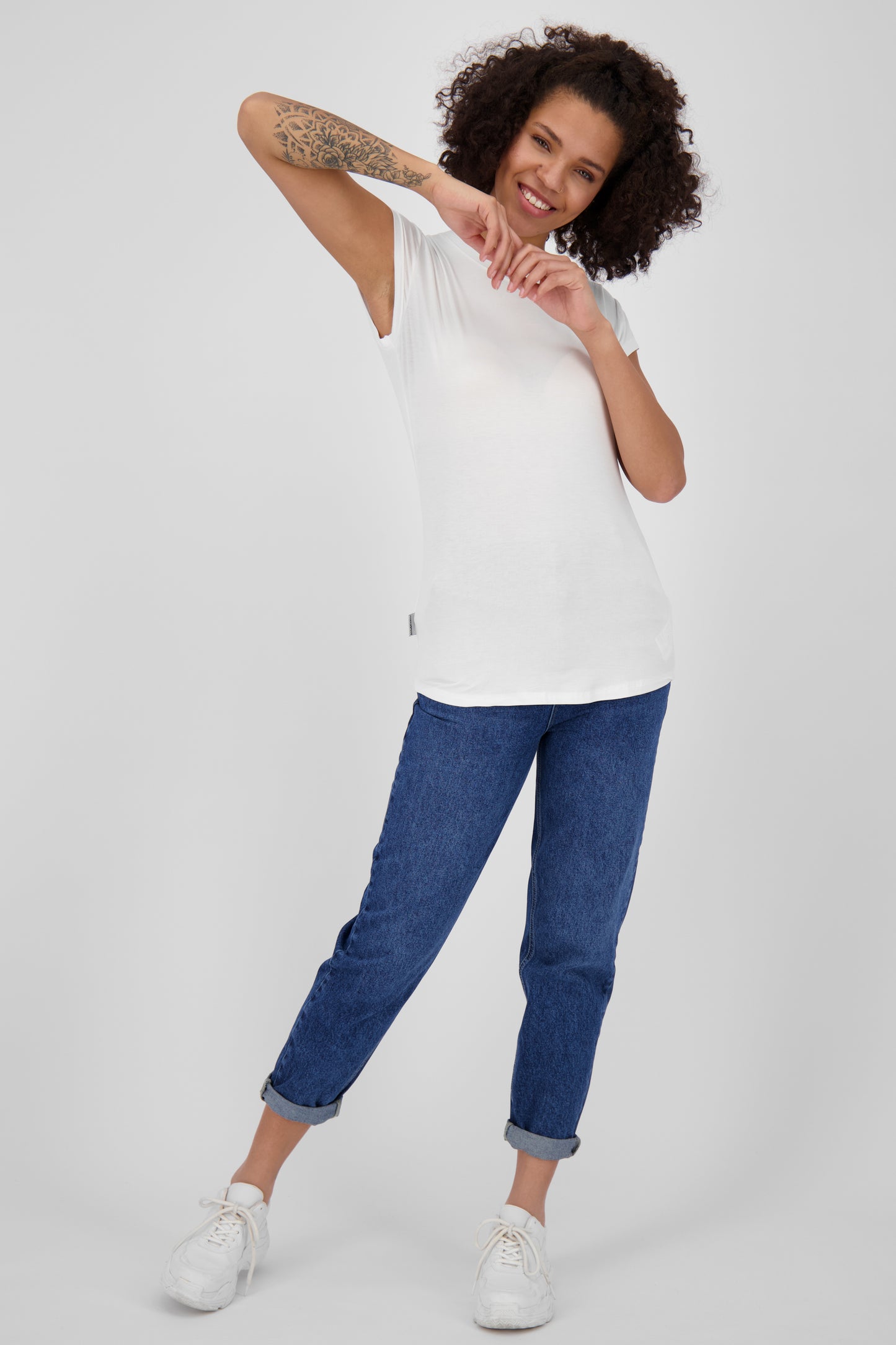 Vielseitiges Basic-Shirt für stylische Outfits: MimmyAK A von Alife and Kickin Weiß